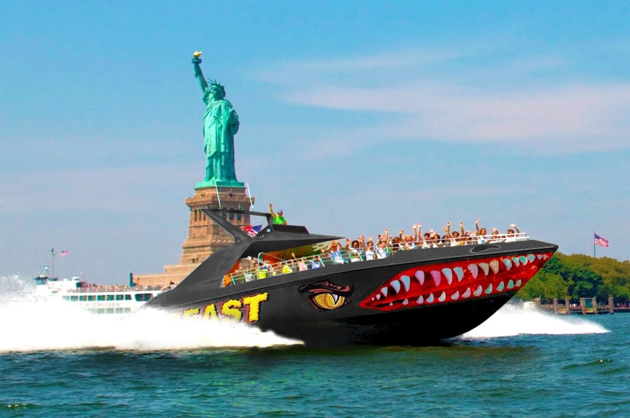 The Beast Downtown Speedboat to Statue of Liberty by Circle Line: Reserved Straight-to-Board Ticket - main image