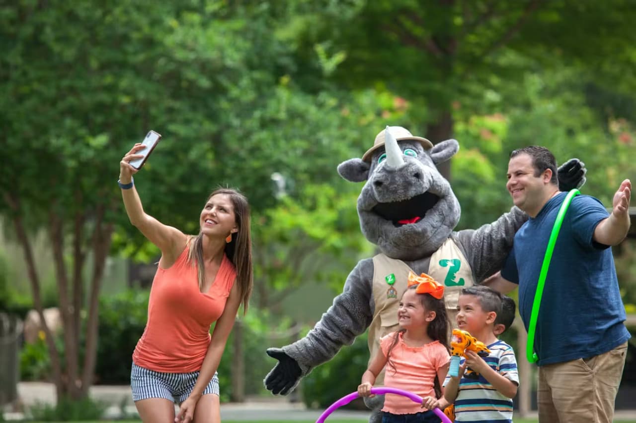 San Antonio Zoo Ticket - image 4