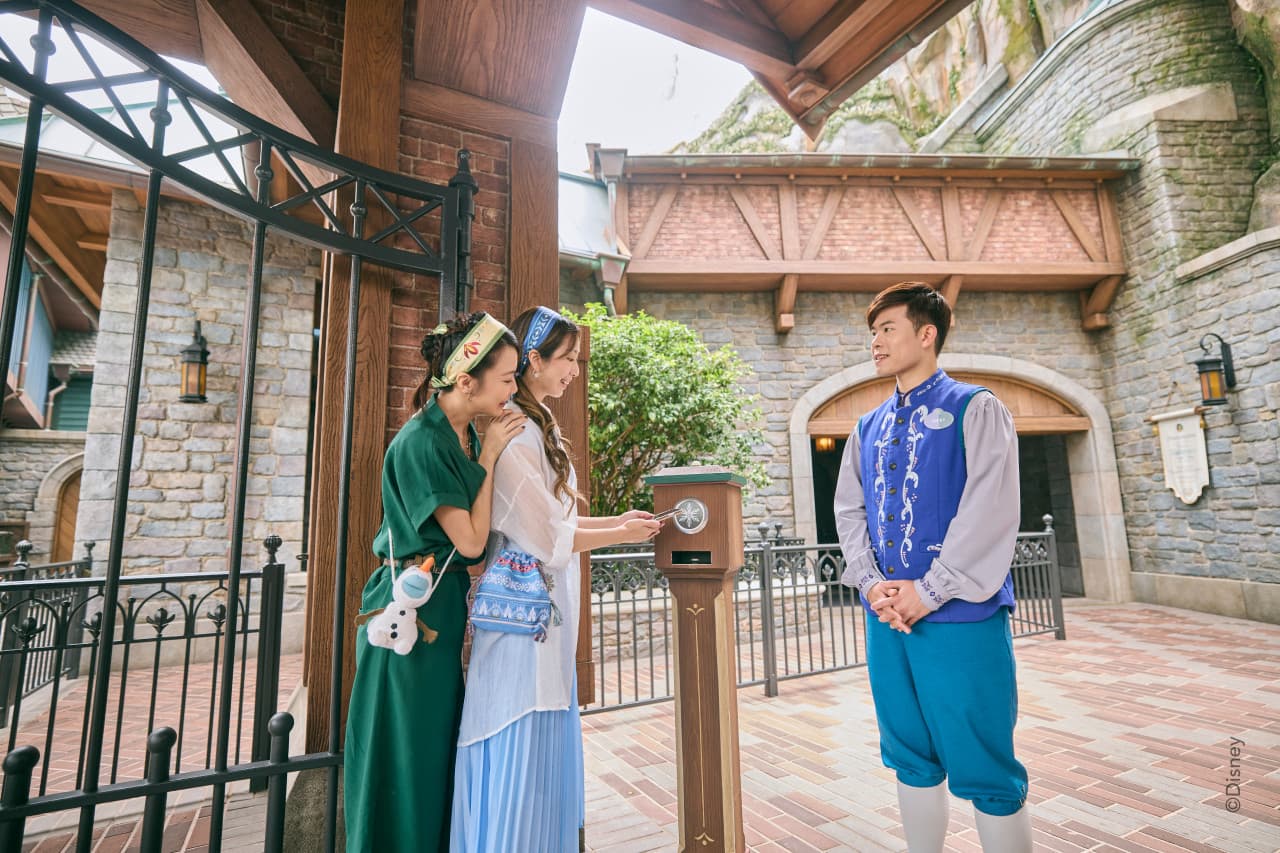 Hong Kong Disneyland Disney Premier Access Ticket - image 32