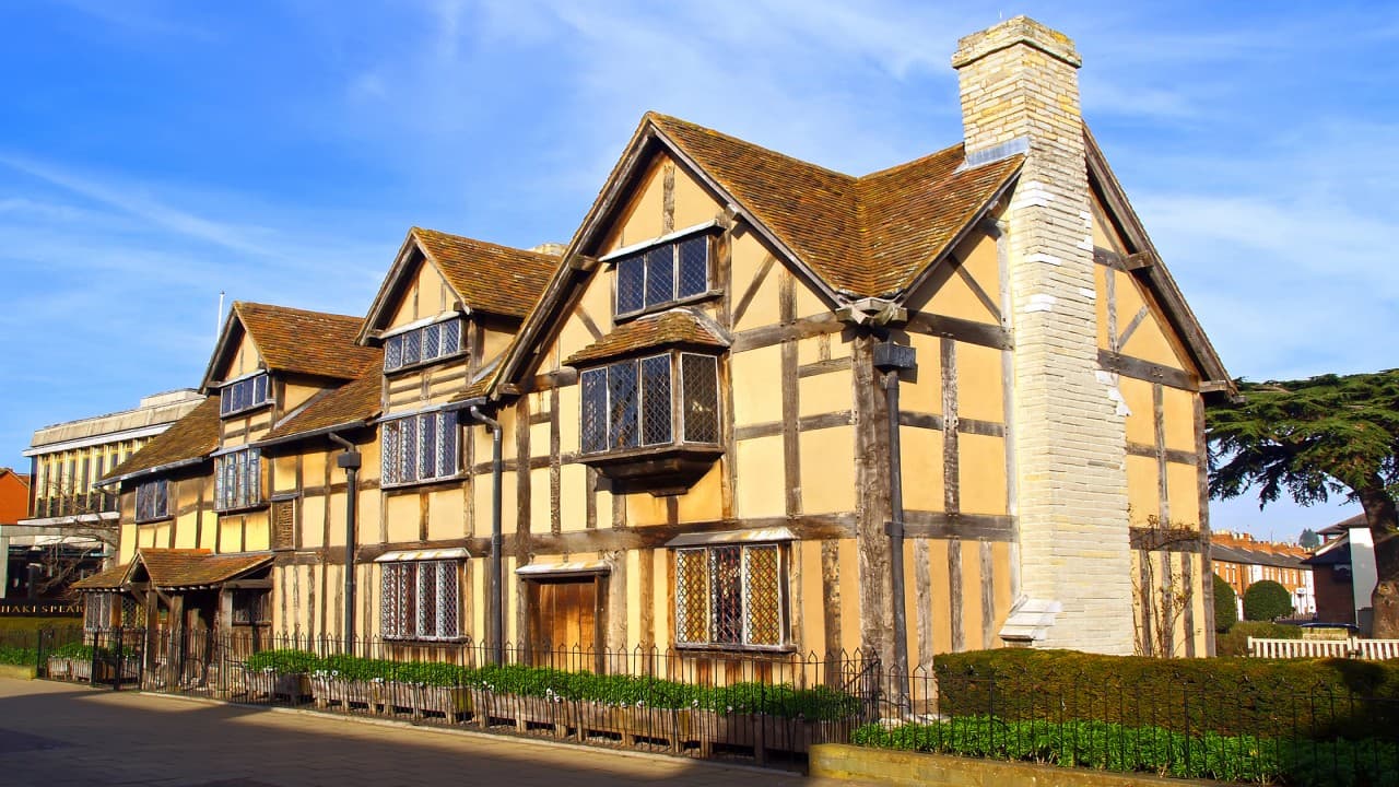 England In One Day: Stonehenge, Bath, Stratford and The Cotswolds Tour - main image