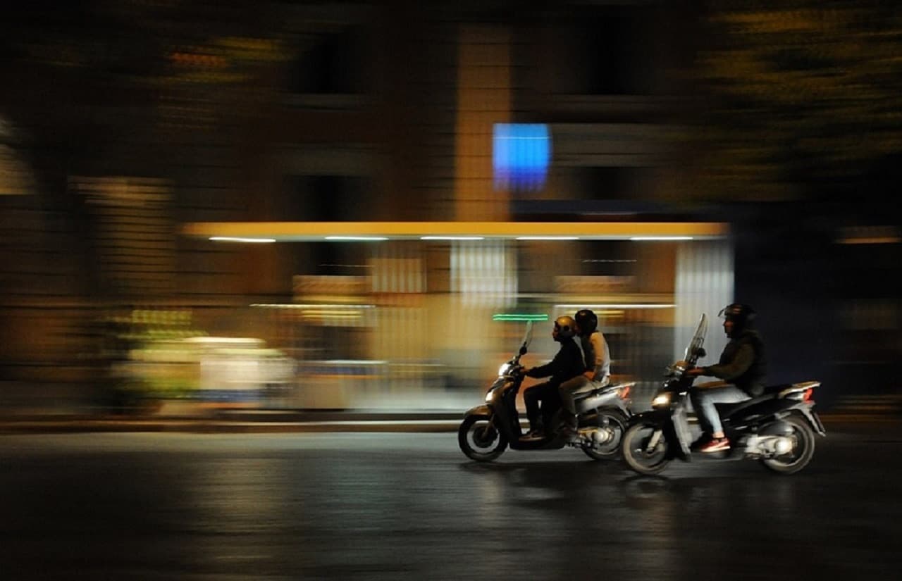 Tour nocturno gastronómico en moto por Ciudad Ho Chi Minh - imagen 4