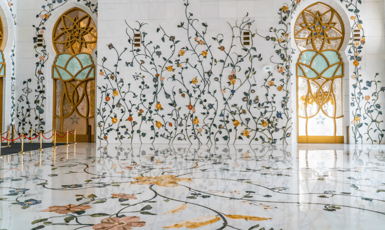 Abu Dhabi Full-Day Tour from Dubai: Sheikh Zayed Mosque, Emirates Palace, Corniche - image 3