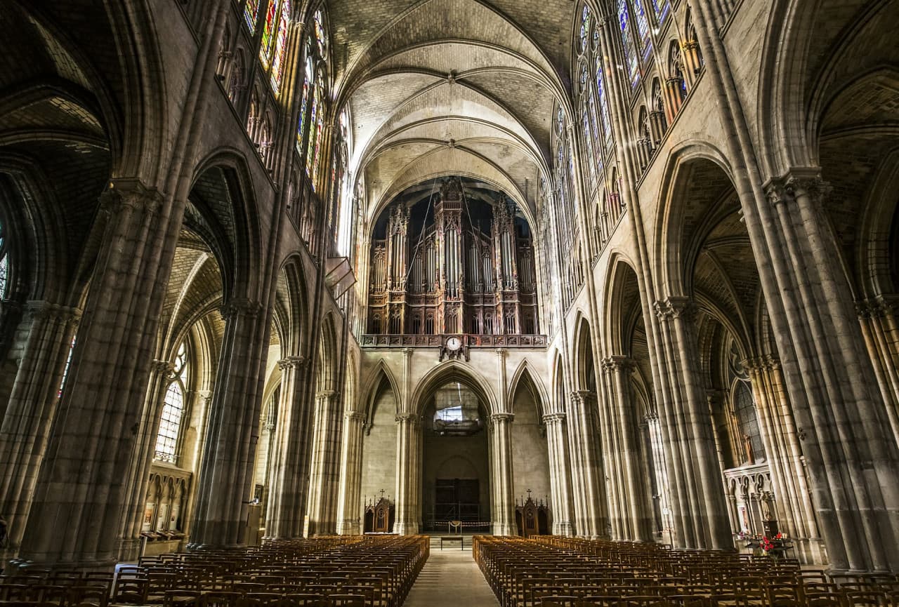 Entrada a la basílica de Saint-Denis - imagen 3