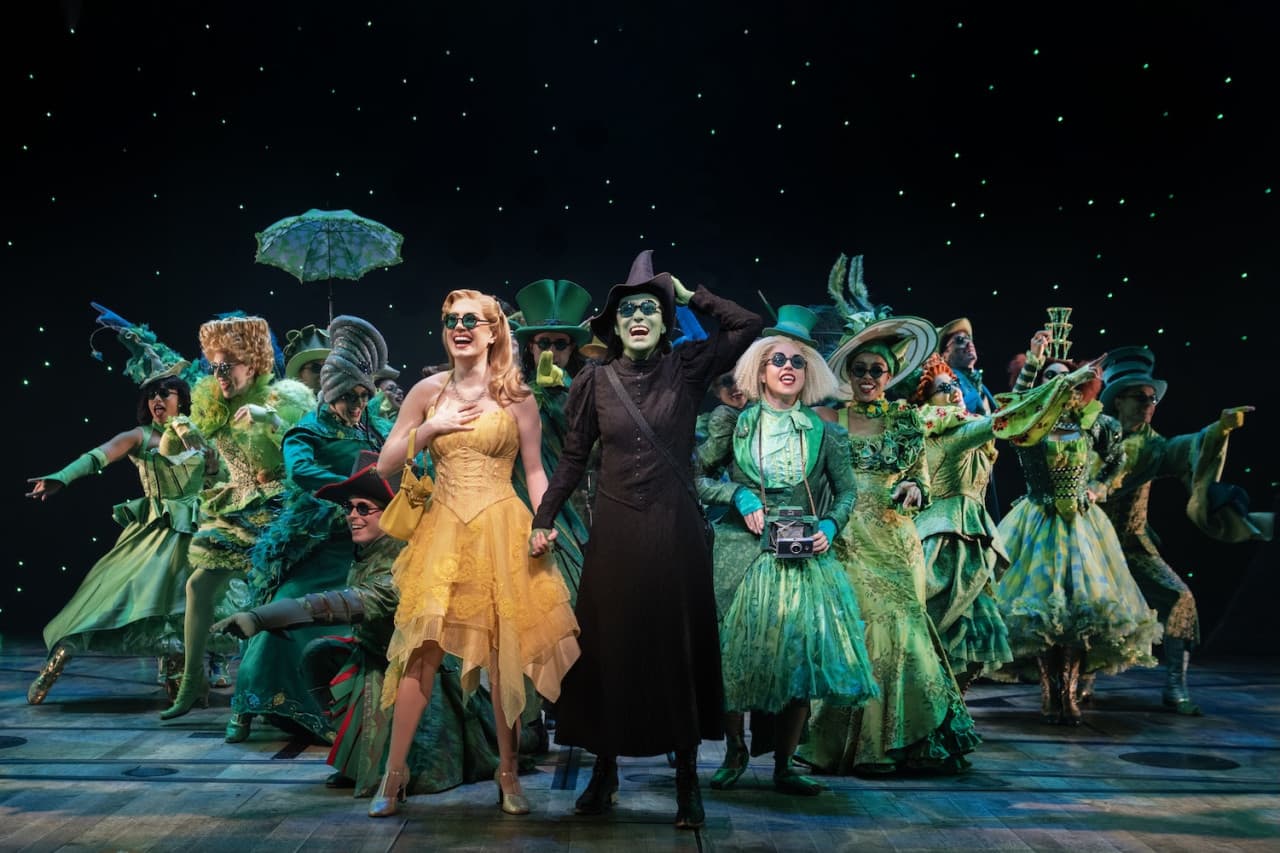 Wicked Broadway Show Ticket in New York - image 12
