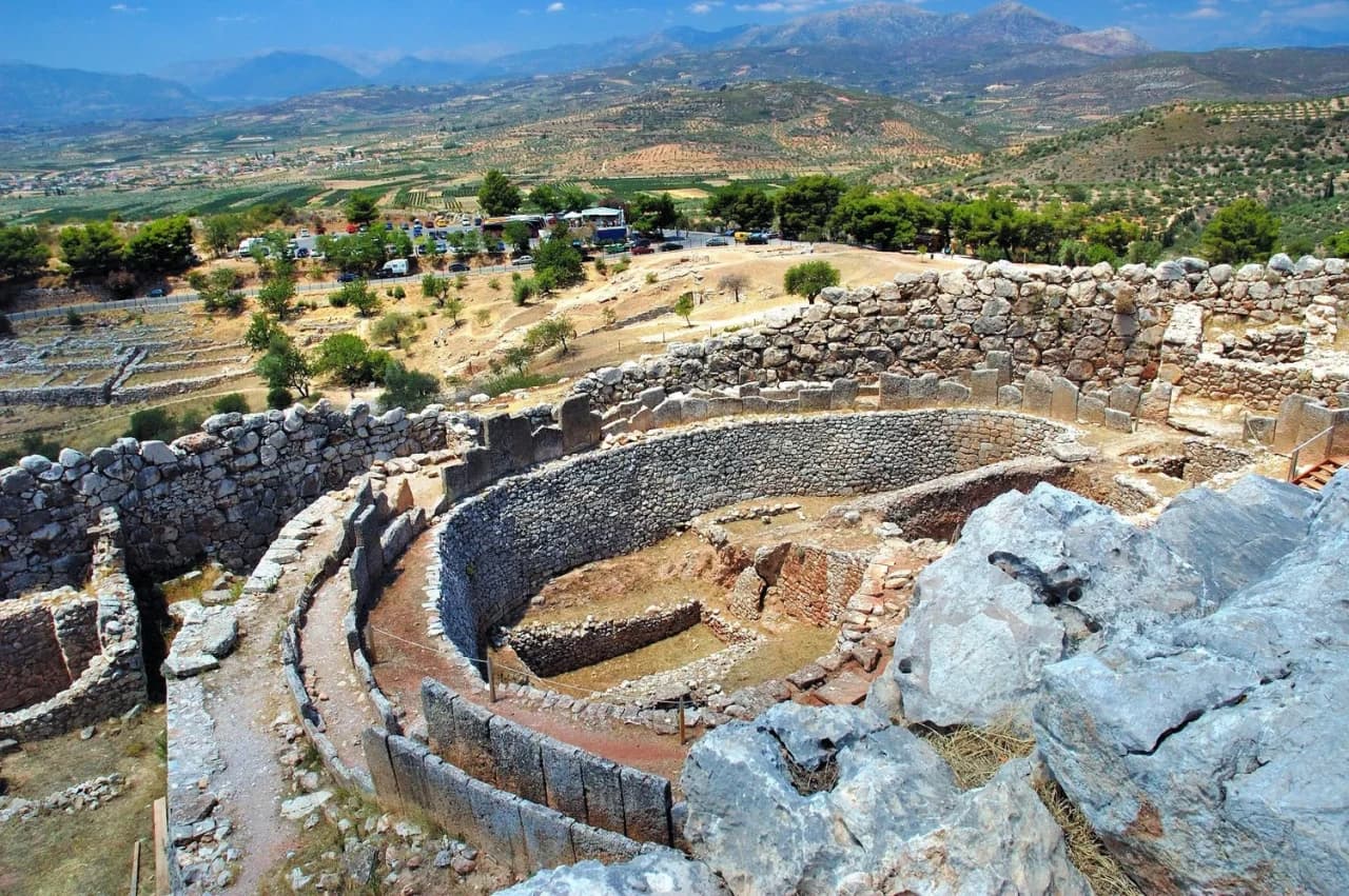 Mycenae Archaeological Site and Museum - imagen 2