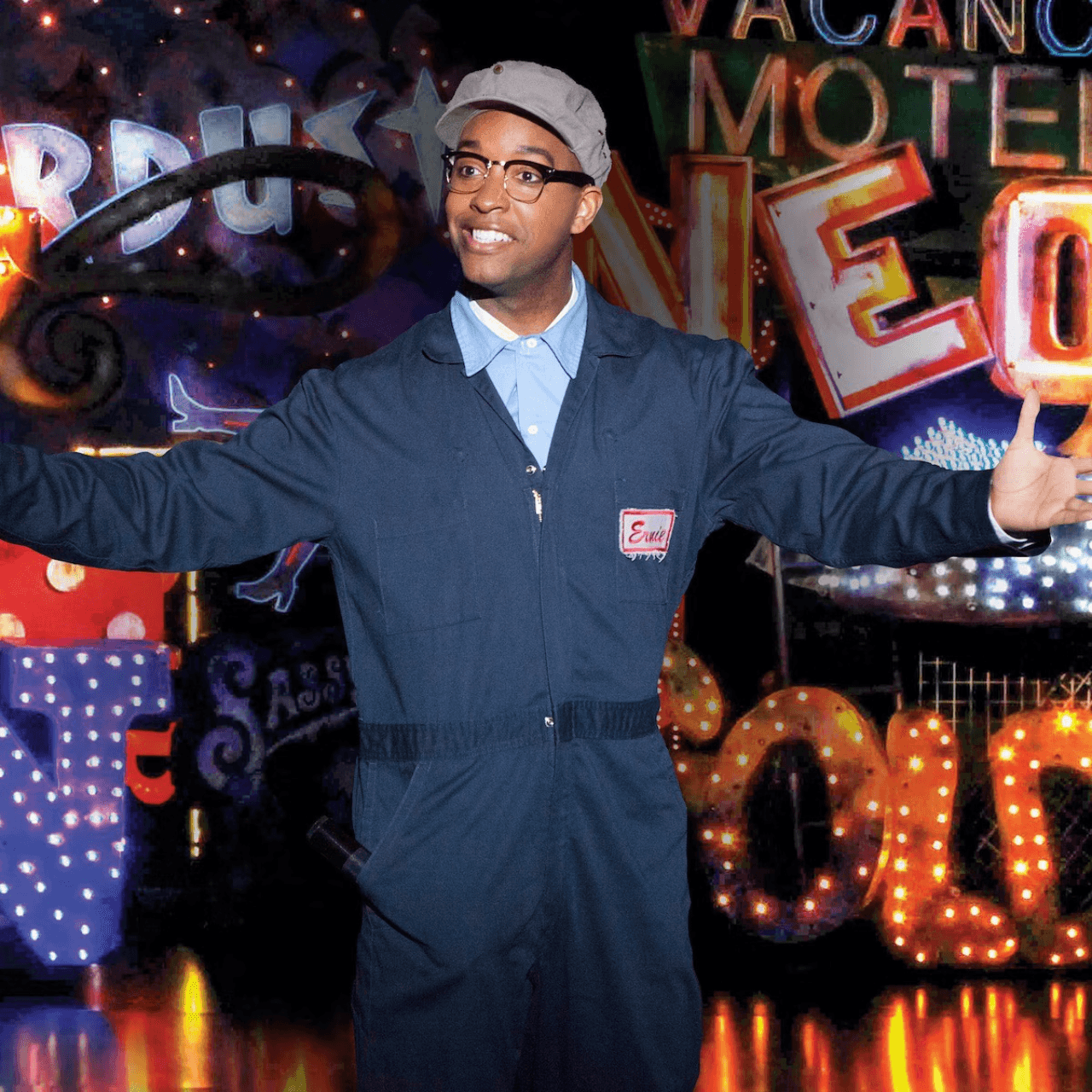 Saxe Theatre Las Vegas - Vegas! The Show - image 6