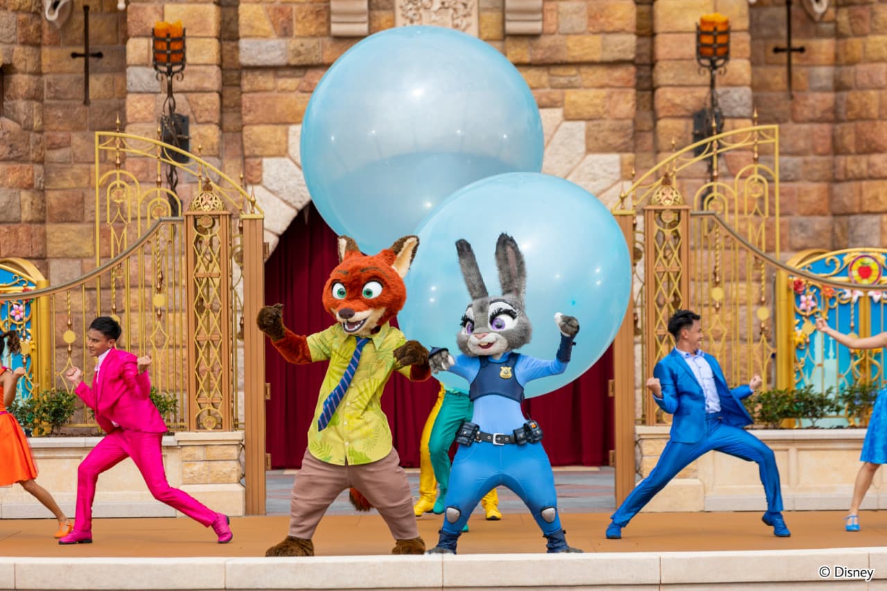 Hong Kong Disneyland Park Ticket - image 41