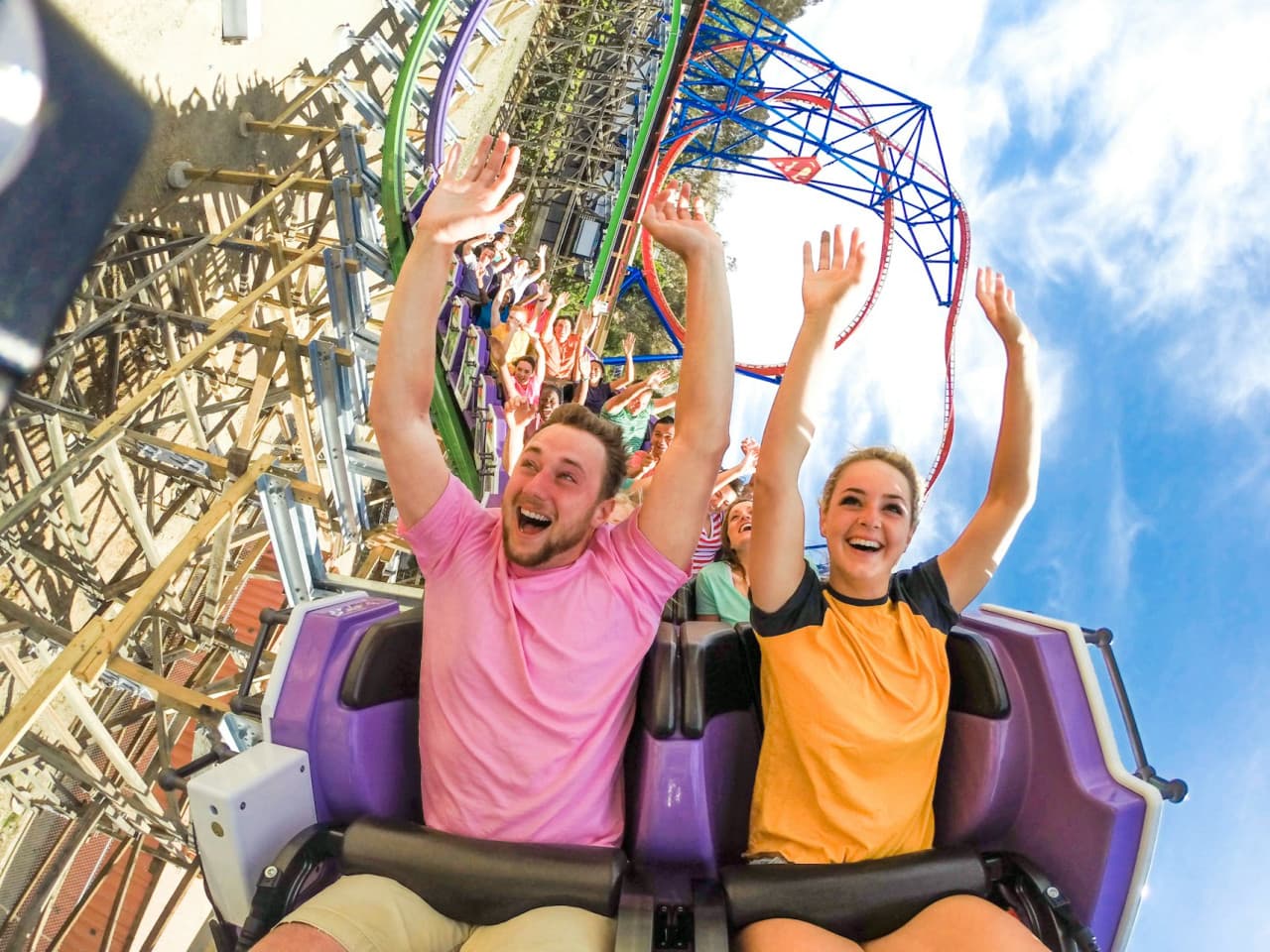 Entrada a Six Flags Discovery Kingdom - imagen 2