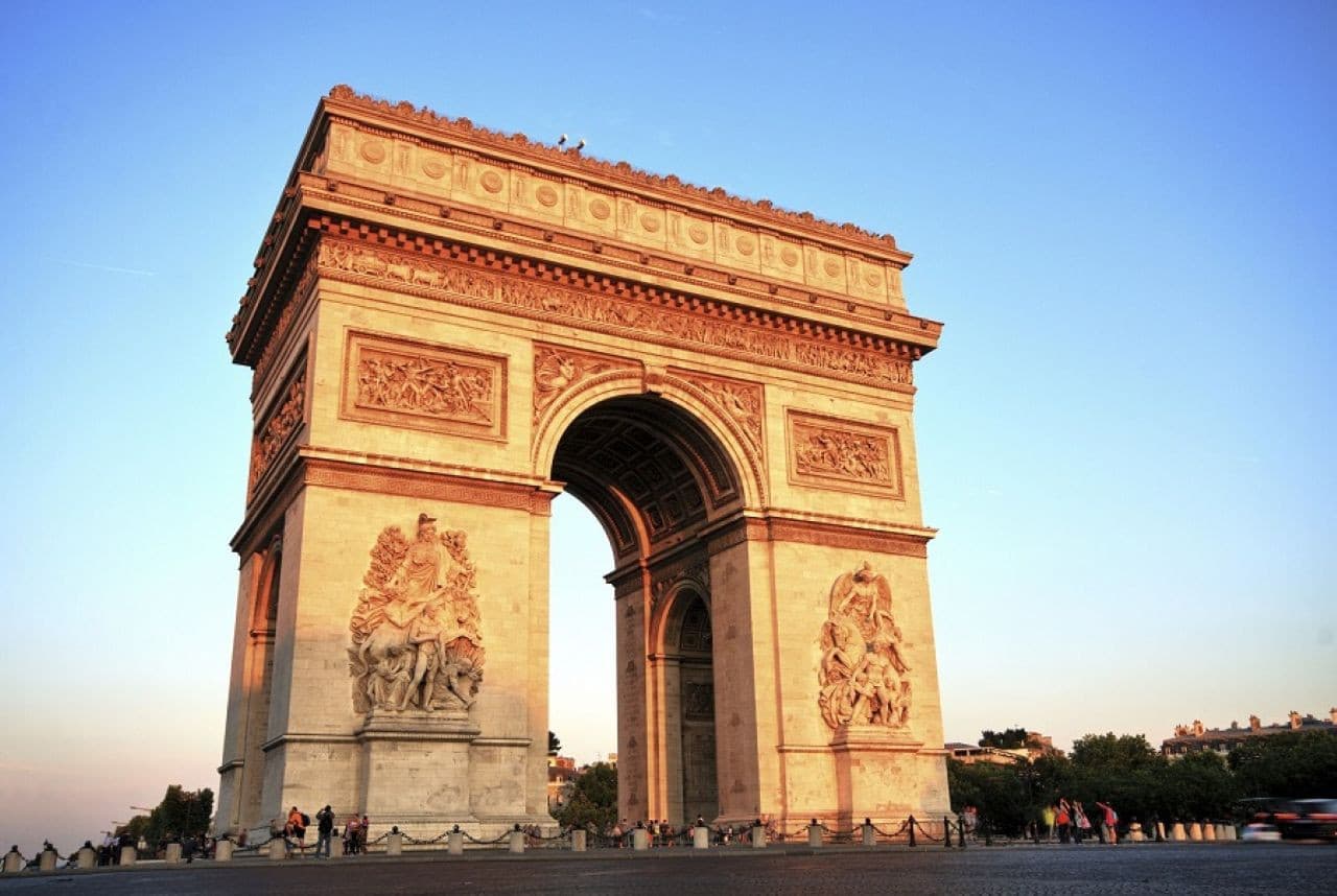 Paris Open-Top Bus Tour, Seine River Cruise, and Eiffel Tower Dining Experience - image 3