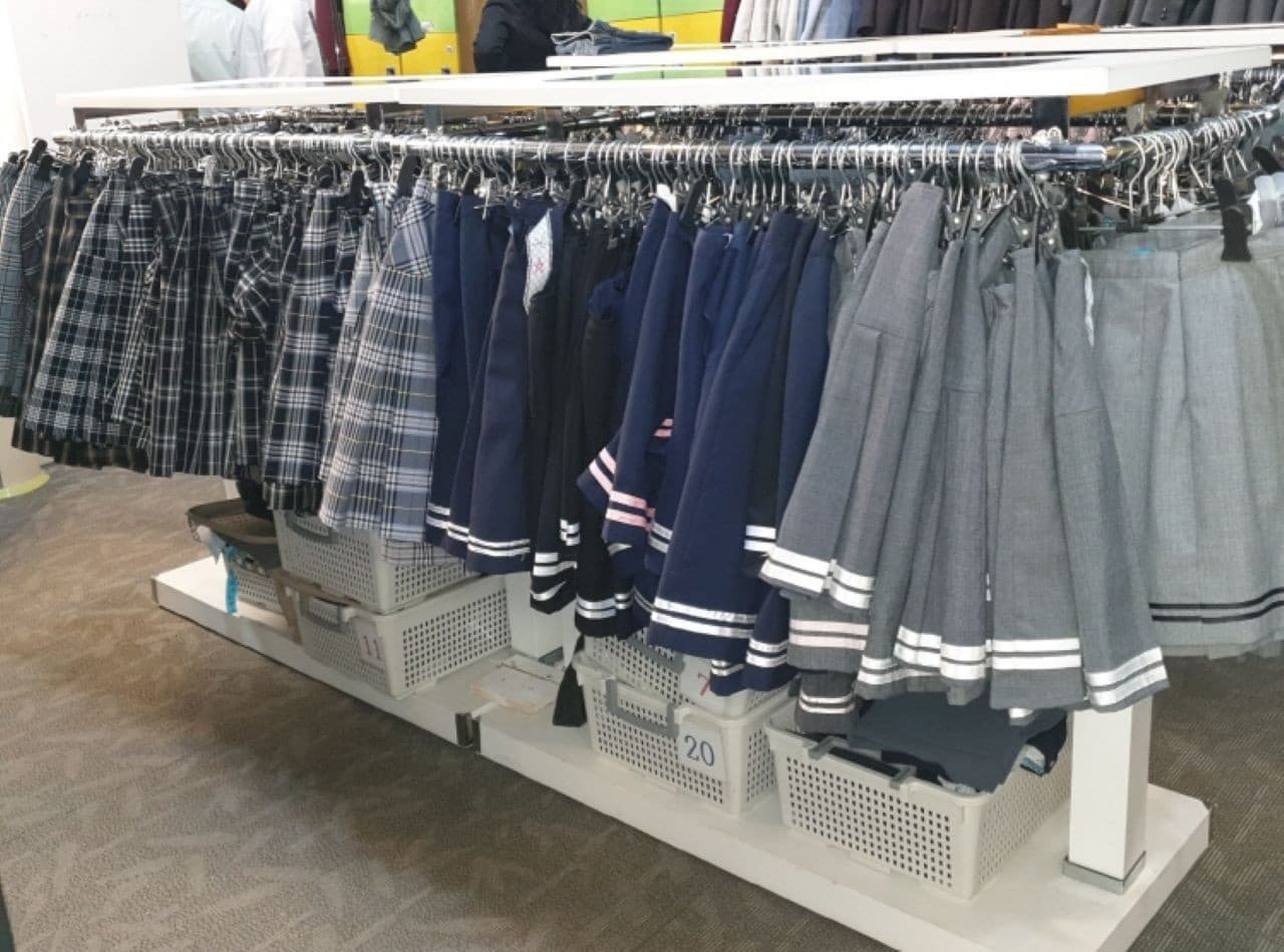 Korean School Uniform Rental near Lotte World - image 3