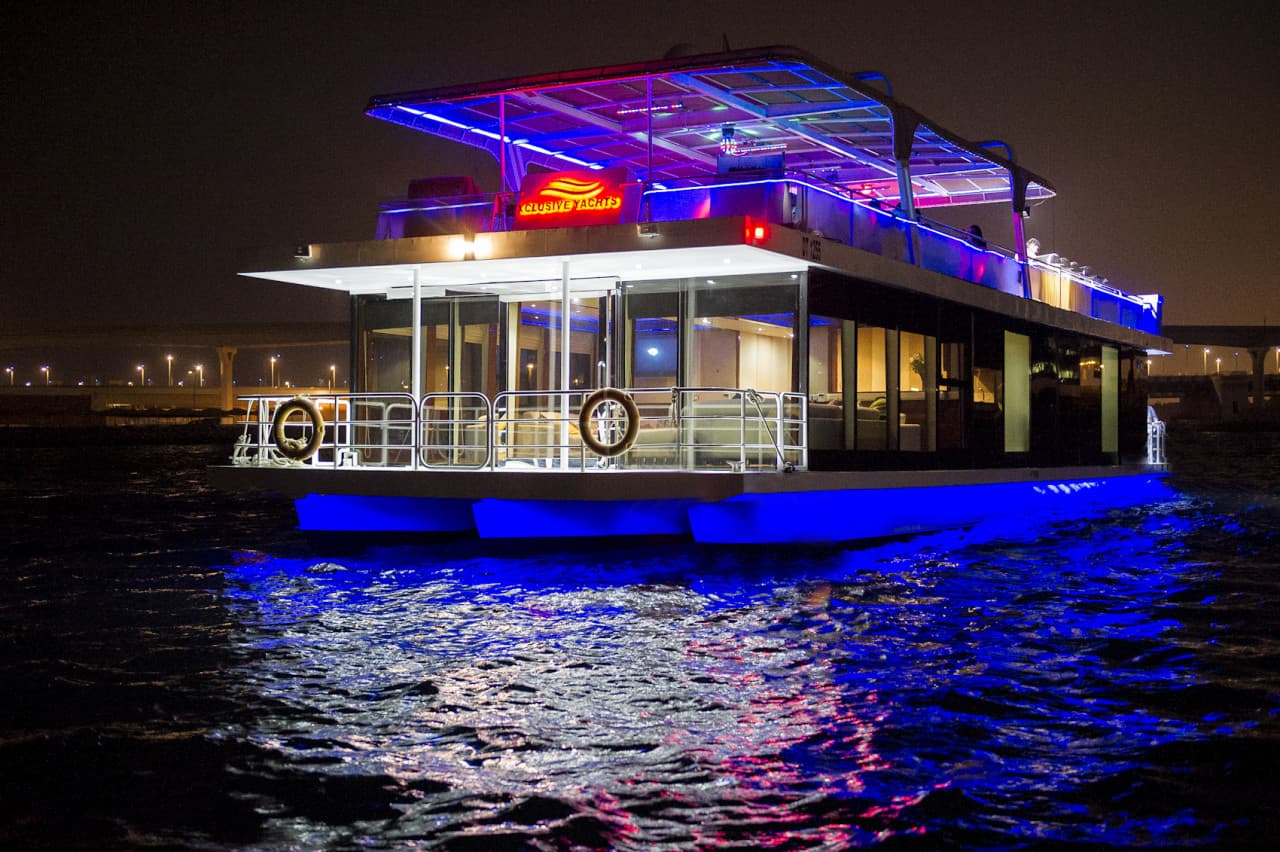 Crucero al atardecer o cena en Dubai Marina con música en vivo - imagen 2