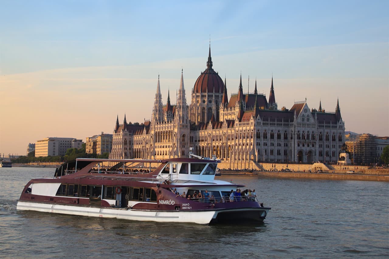 Budapest Margaret Island Cruise with Drink - image 4