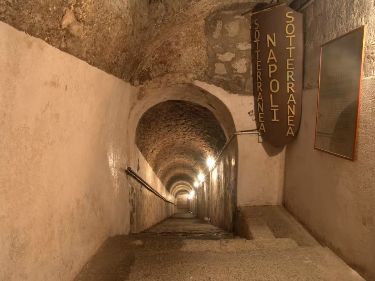 Naples Underground Guided Tour - image 2