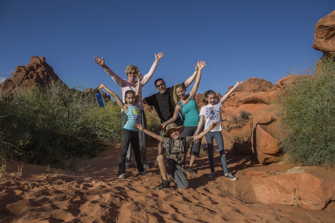 Hiking in the Valley of Fire - image 3