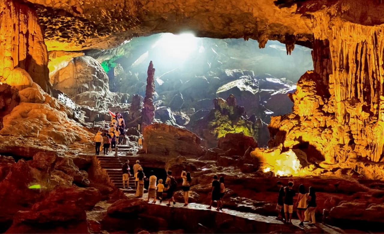Ha Long Bay Cruise with Round Trip Transfer from Hanoi - image 13