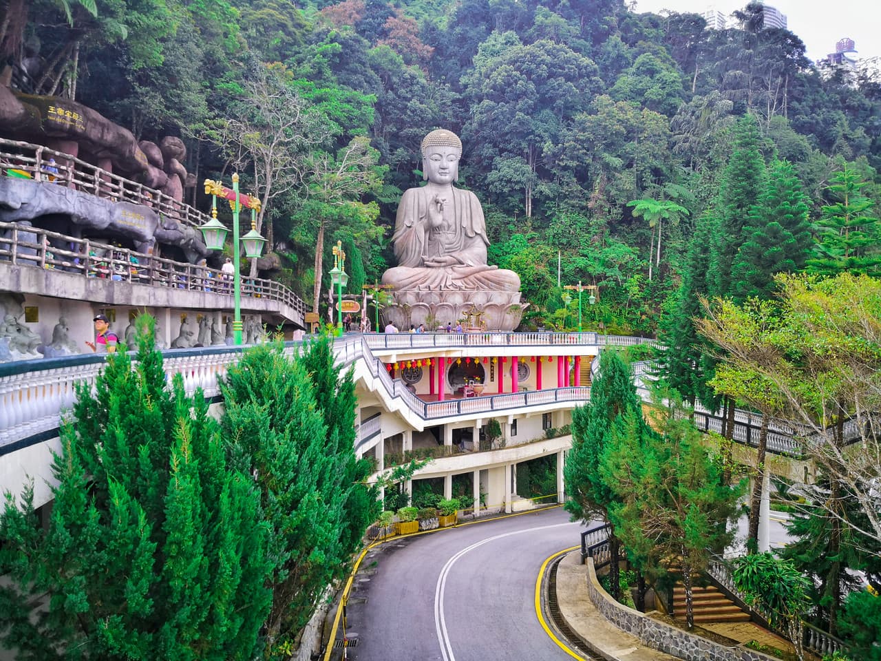 Genting Highlands and Batu Caves Full-Day Tour from Kuala Lumpur - image 10
