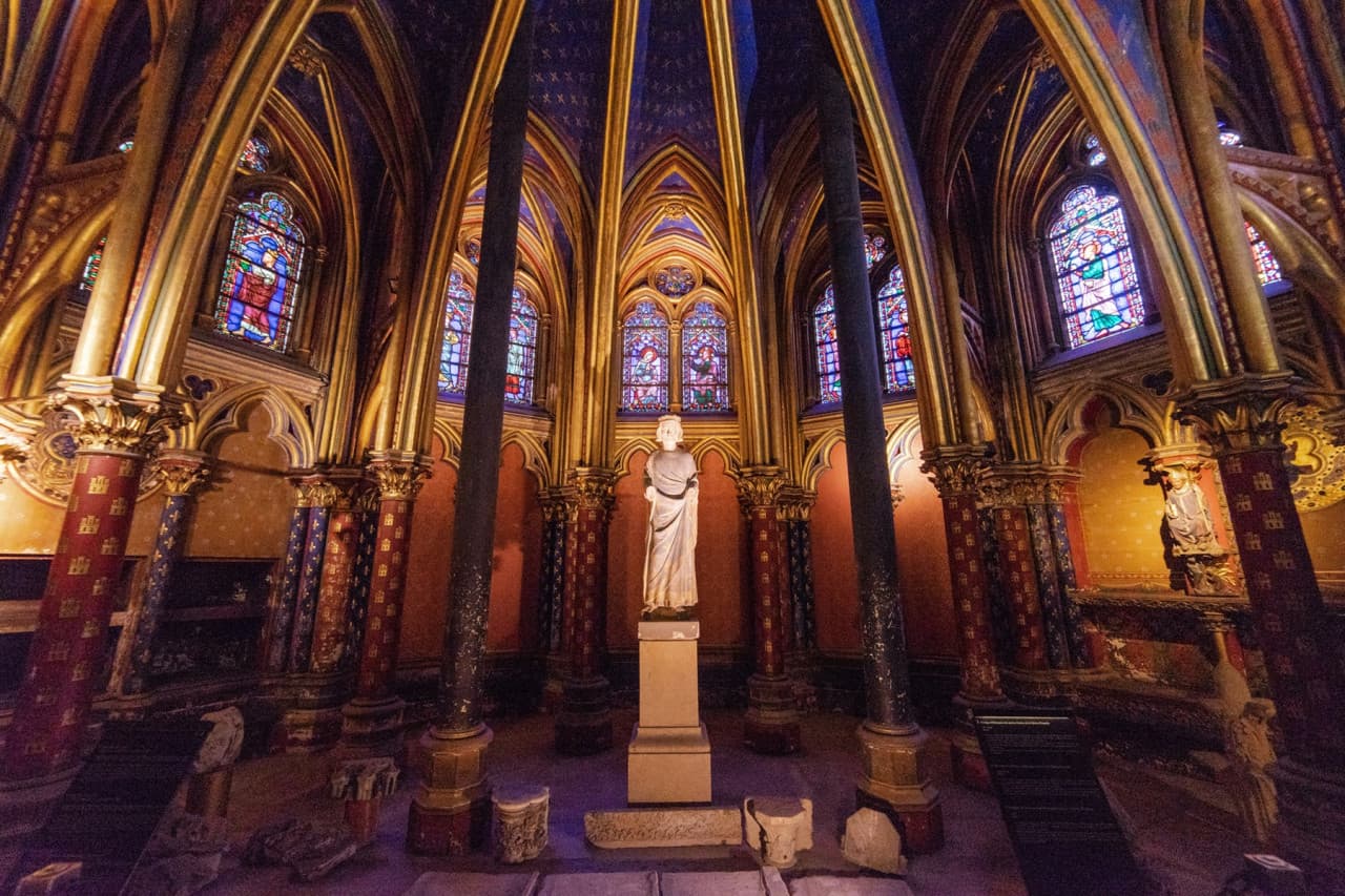 Sainte-Chapelle Tour with English Live Commentary & Reserved Entry - main image