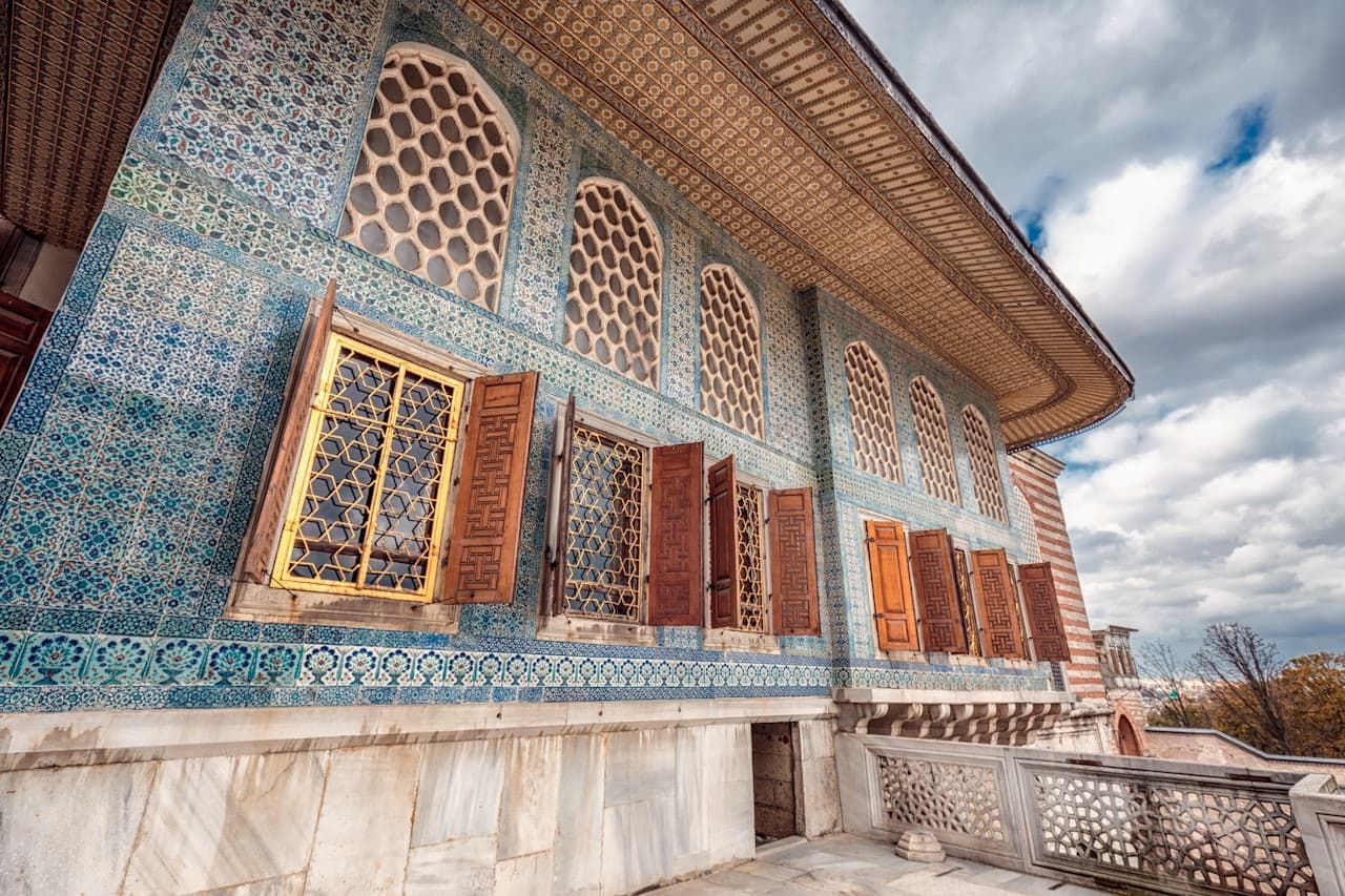 COMBO: Hagia Sophia Grand Mosque + Topkapi Palace Tickets - image 3