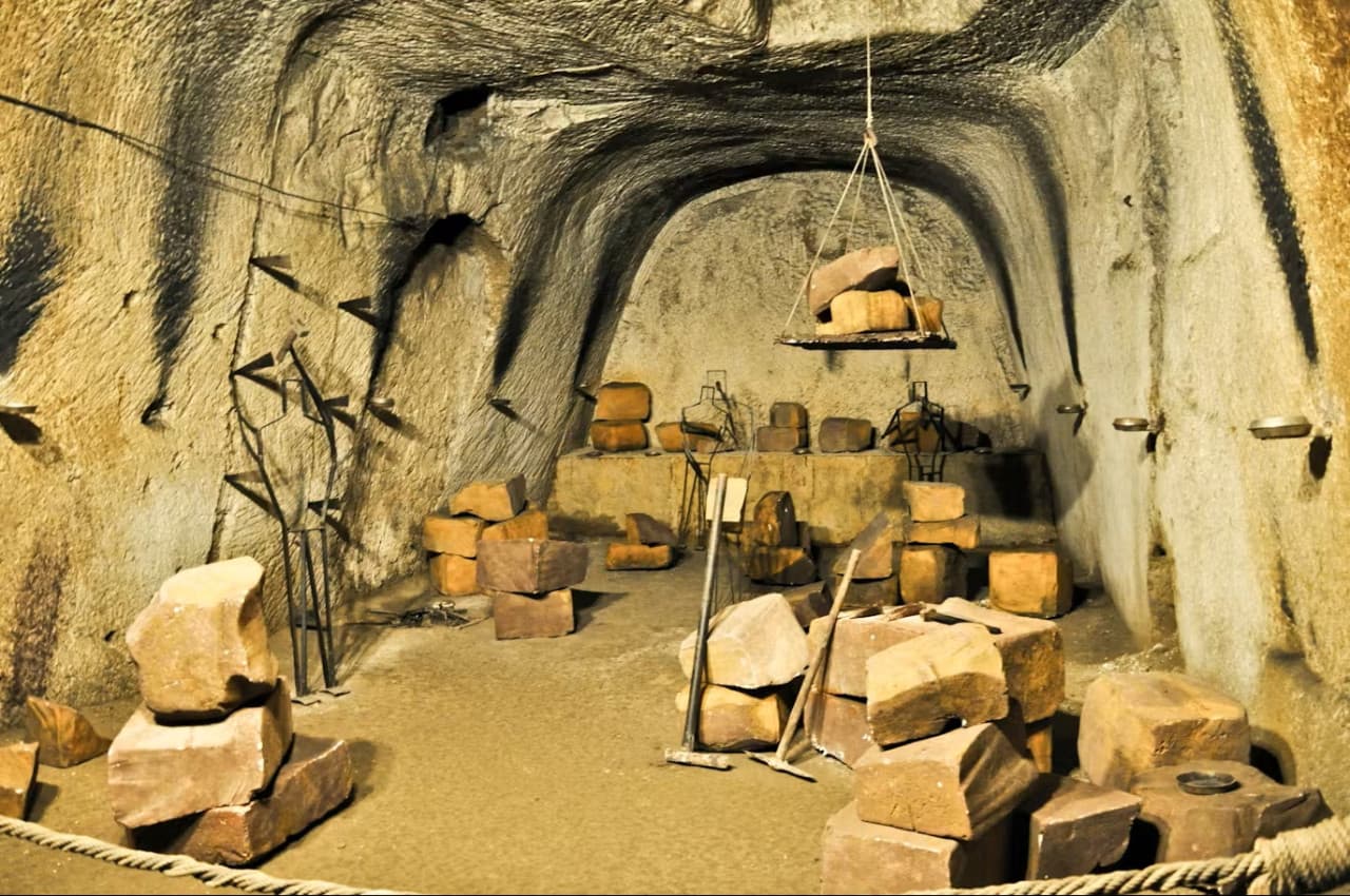 Naples Underground Guided Tour - image 12