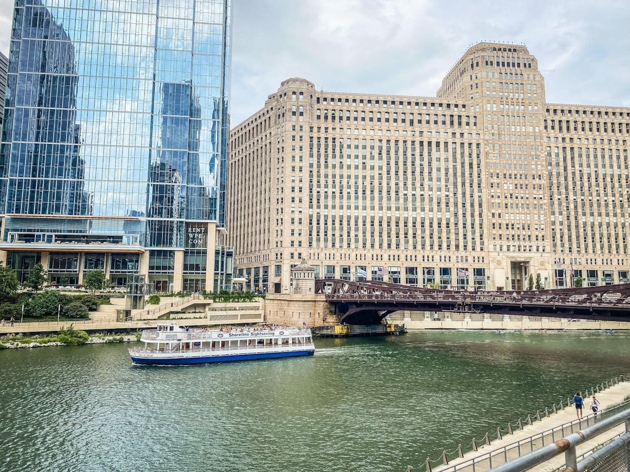Chicago Architecture River Cruise Ticket - image 3
