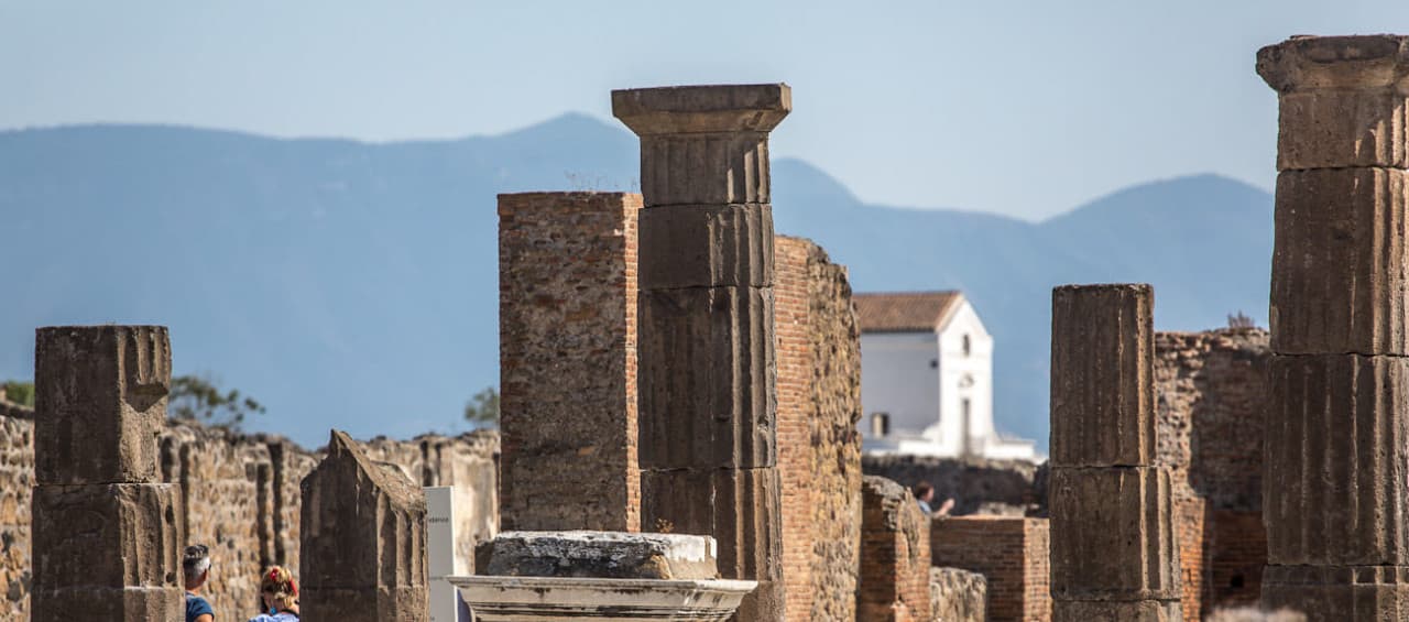 Tour of Pompeii: Guided Walk with Priority Access - image 13