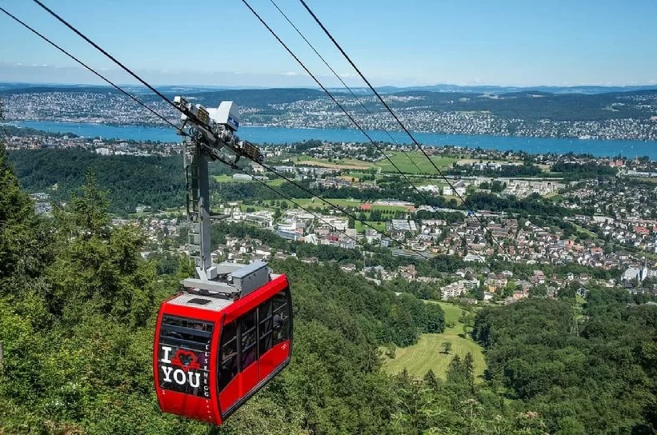 Tour por la ciudad de Zúrich con ferry y teleférico a Felsenegg - imagen principal