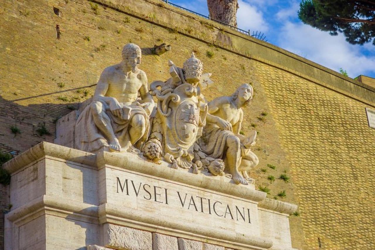 City Sightseeing Rome Hop-on Hop-off Bus Tour with Colosseum, Vatican Museums, and Sistine Chapel - image 13