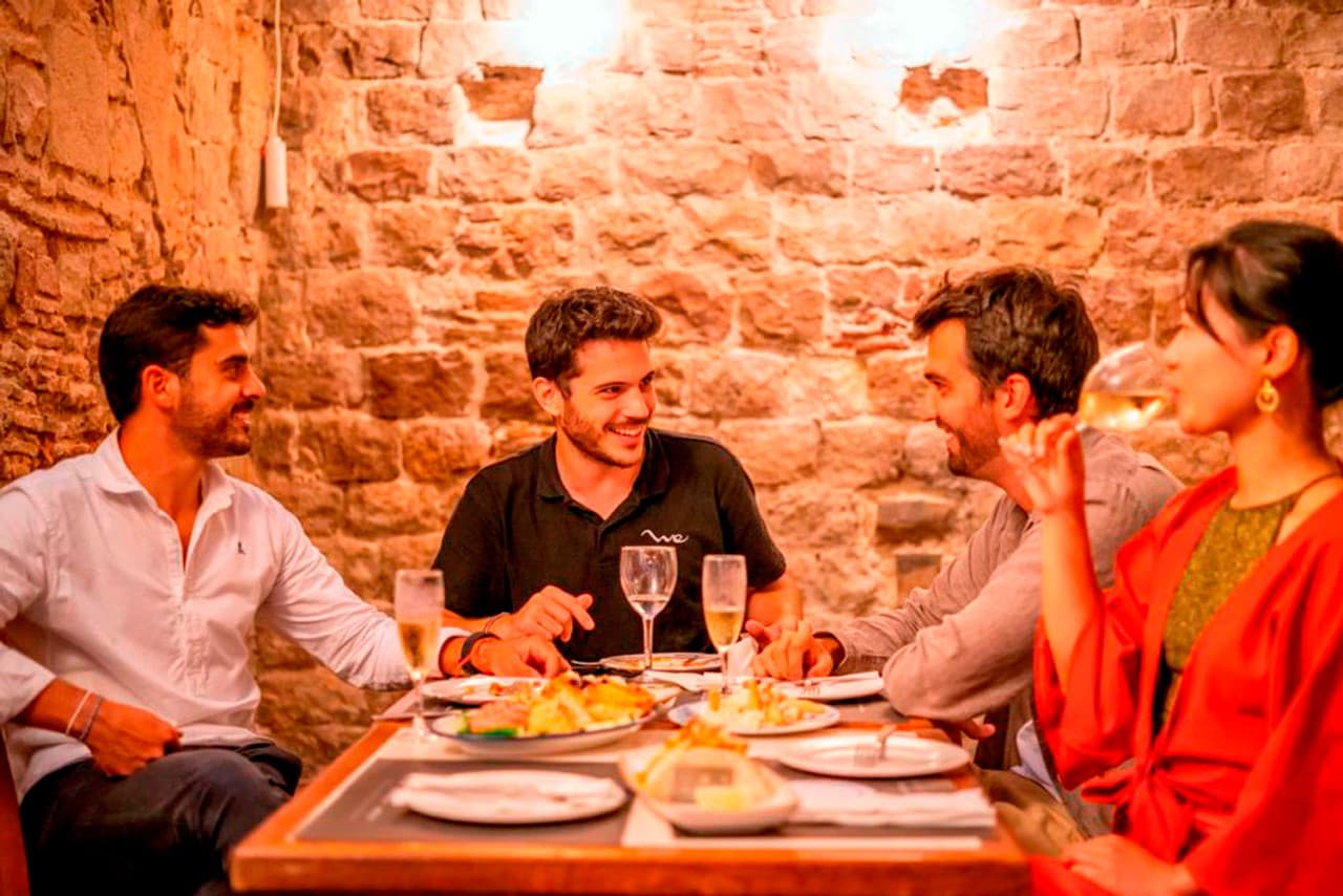Barcelona Old Town Walking Tour with Flamenco Show and Tapas Dinner - imagen 11