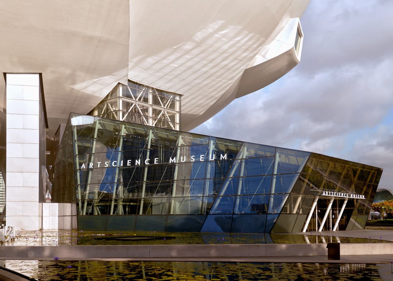 Entrada al ArtScience Museum - imagen principal