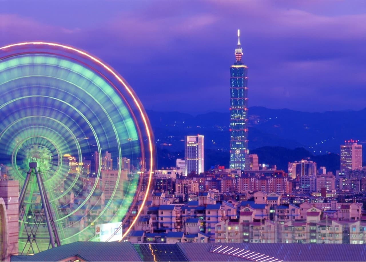 Miramar Ferris Wheel Taipei - image 6