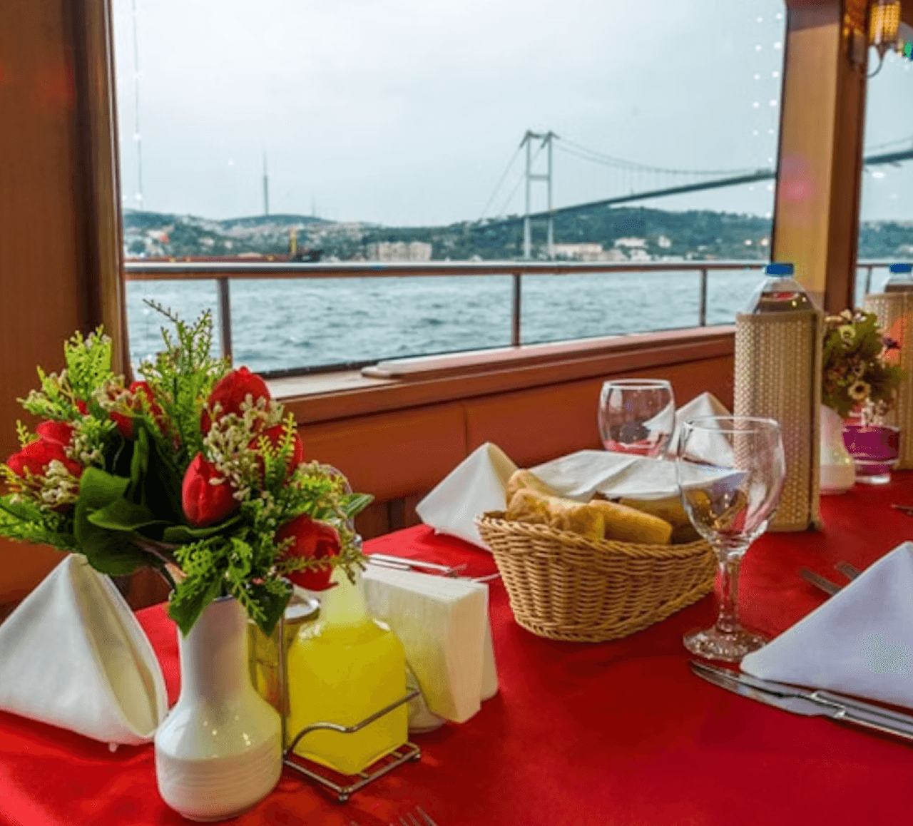 Bosphorus Dinner Cruise with Turkish Night Show - image 12