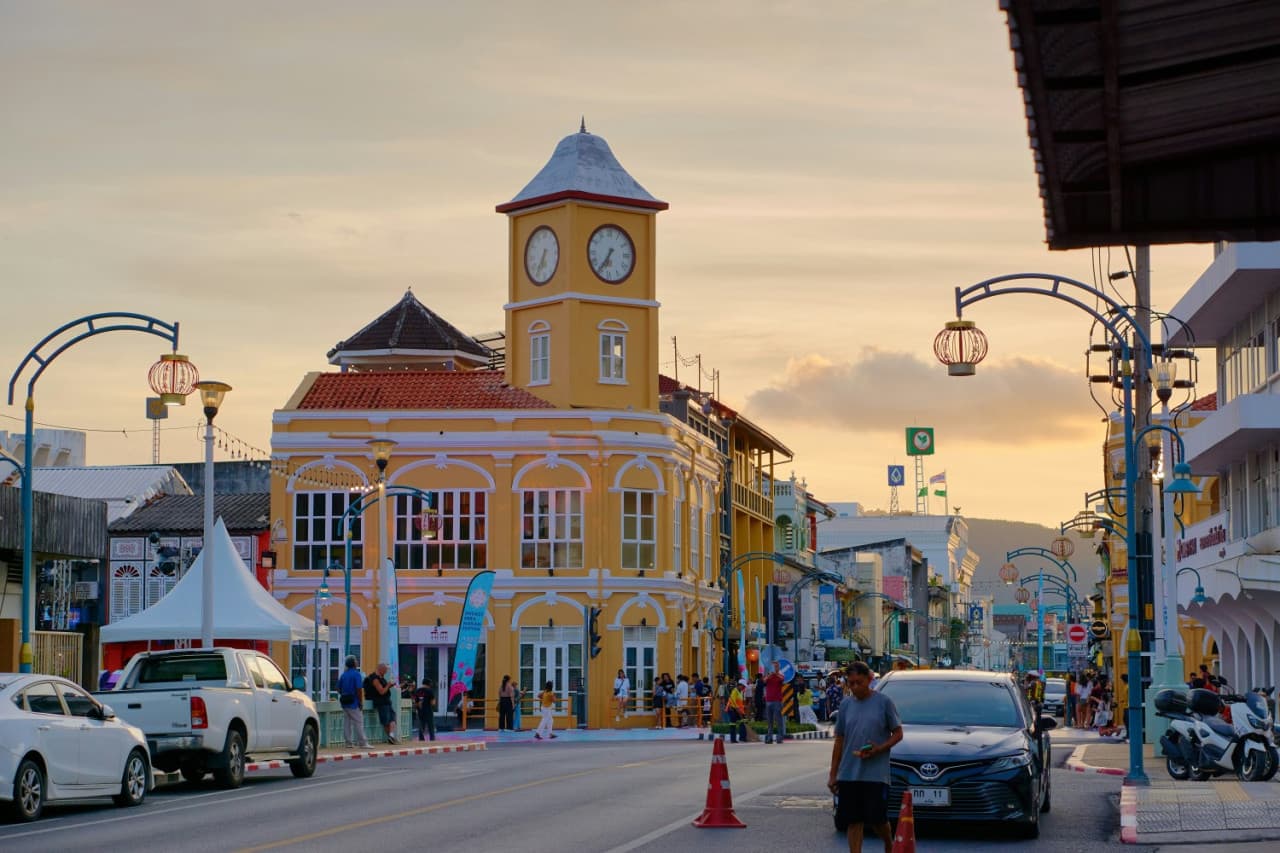 Tour de medio día por la ciudad de Phuket: Wat Chalong, Gran Buda, mirador de Karon y casco antiguo de Phuket - imagen 5