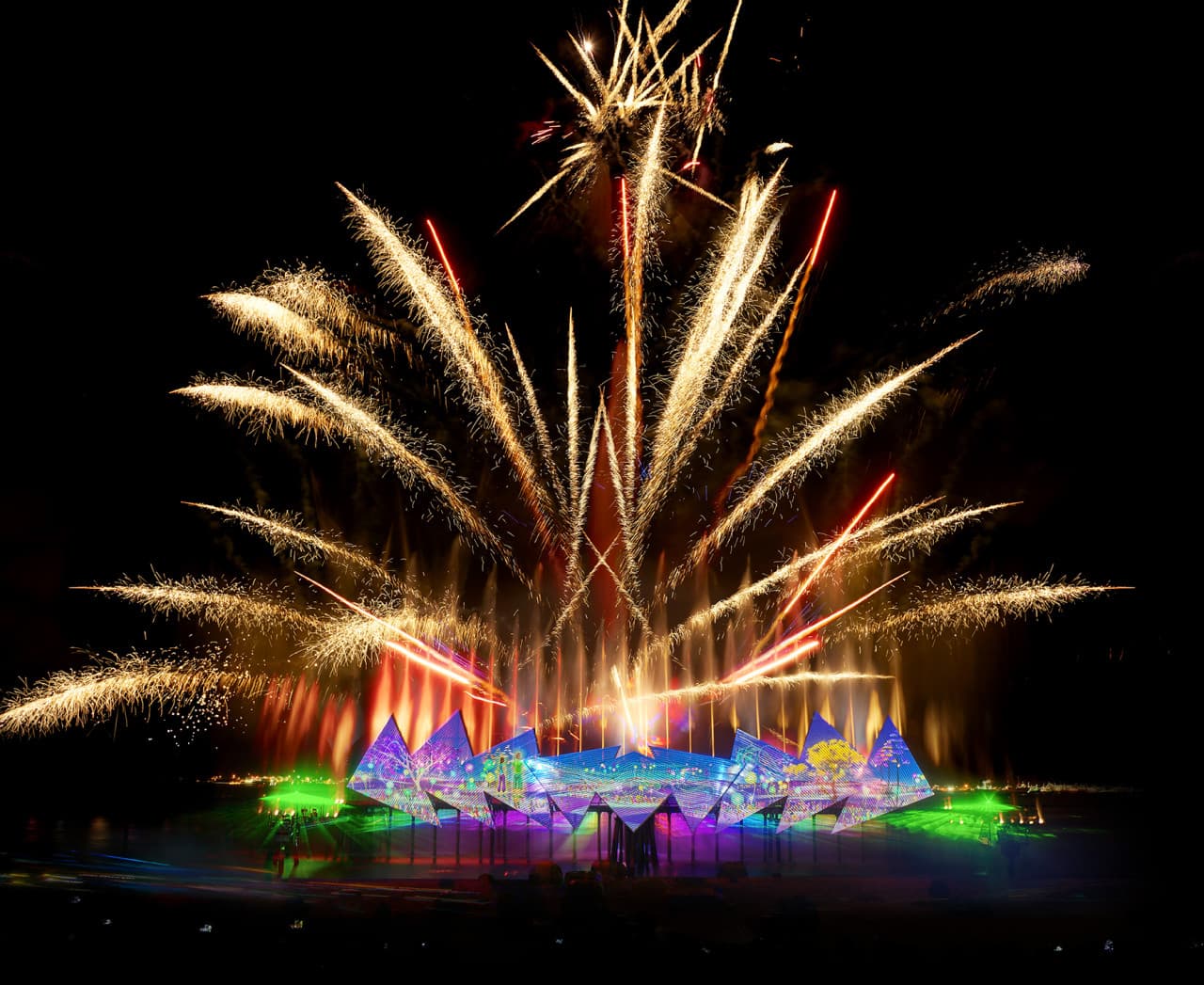 COMBO: Wings of Time Fireworks Symphony + SkyHelix Sentosa Tickets - image 2