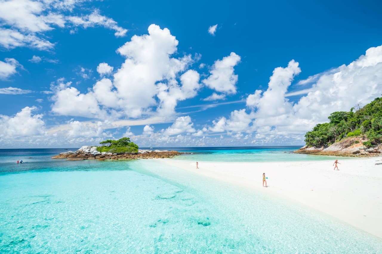 Raya Noi, Raya Yai, and Maiton Island Snorkelling Tour from Phuket - image 6