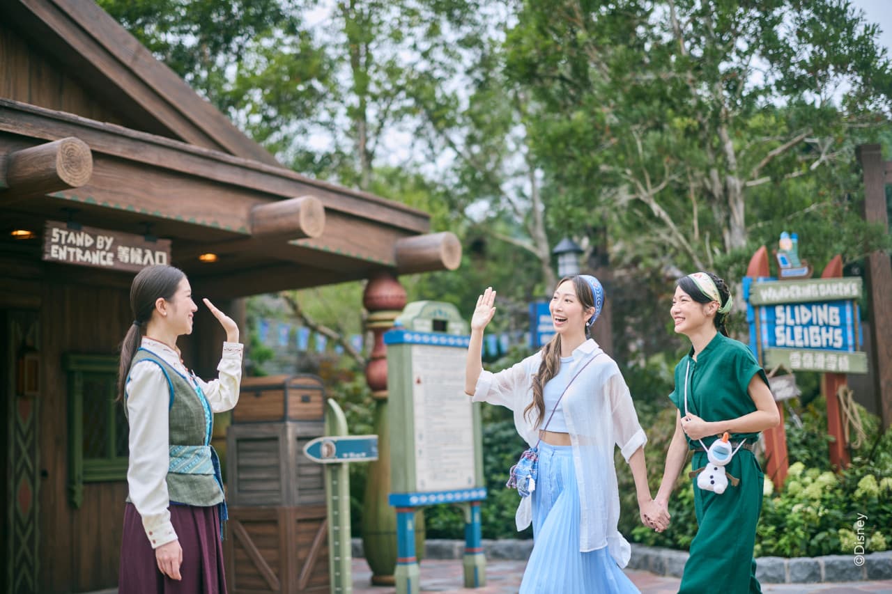 Hong Kong Disneyland Disney Premier Access Ticket - image 30
