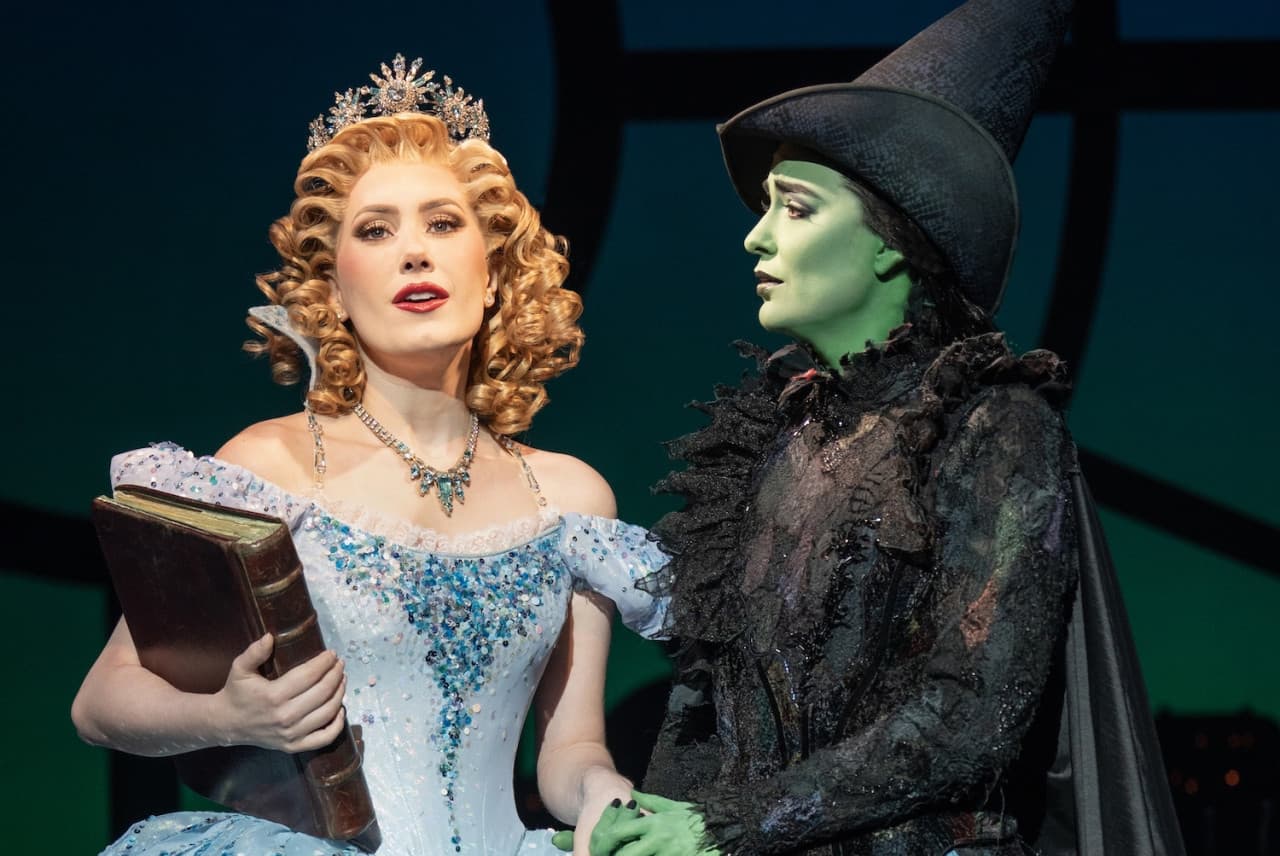 Wicked Broadway Show Ticket in New York - image 3