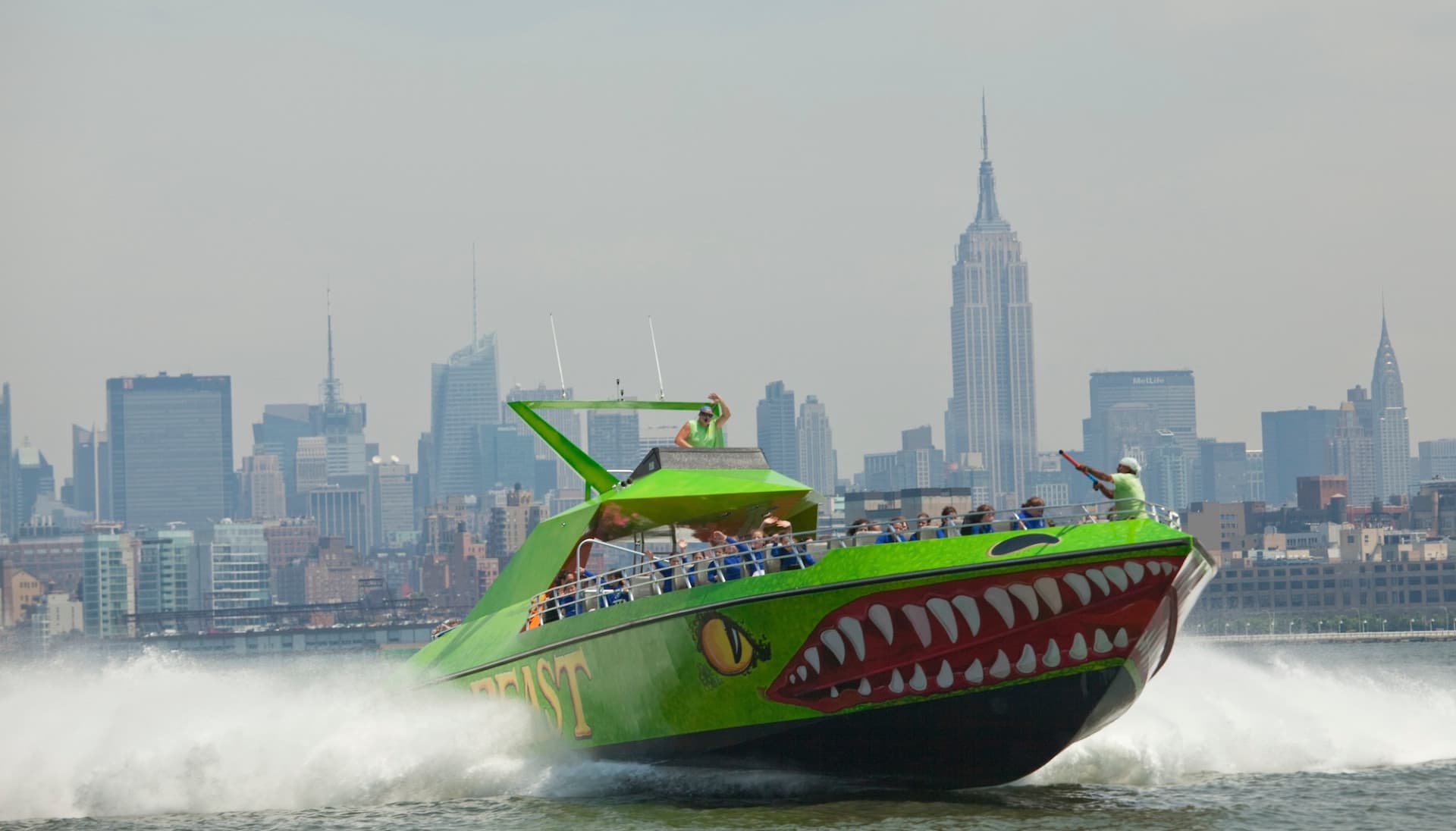 The Beast Speedboat Ride to Statue of Liberty by Circle Line: Reserved Straight-to-Board Ticket - imagen 2