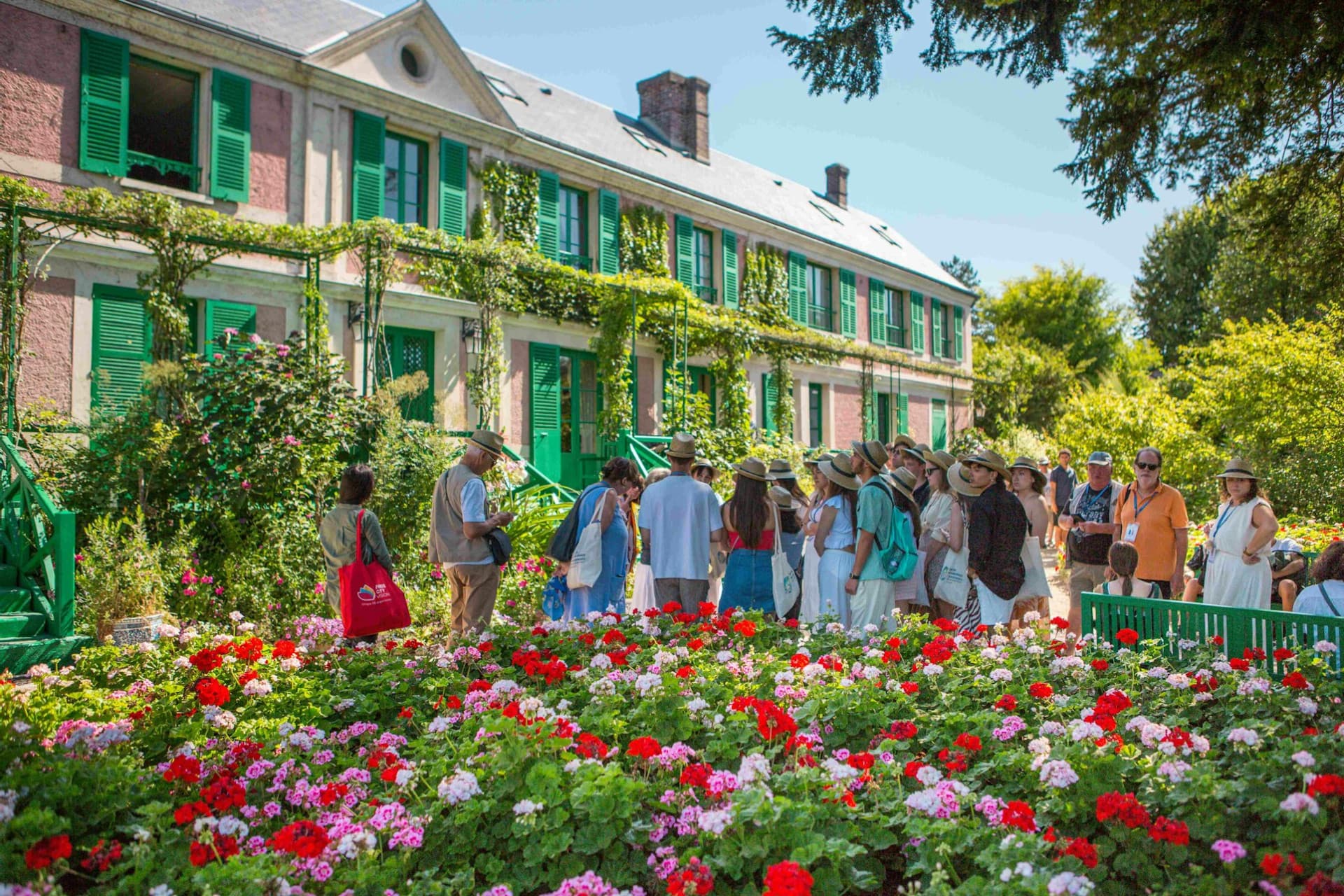 Giverny: Impressionist Day Trip from Paris with Audio Guide - main image