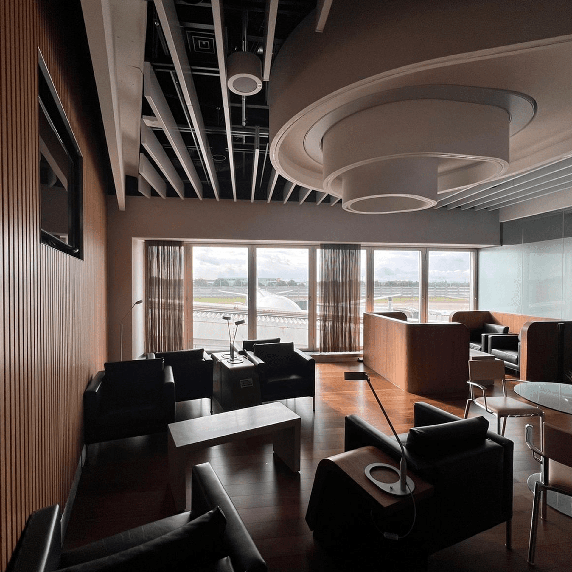 Plaza Premium Lounge - London Heathrow Airport Terminal 4 - imagen 6