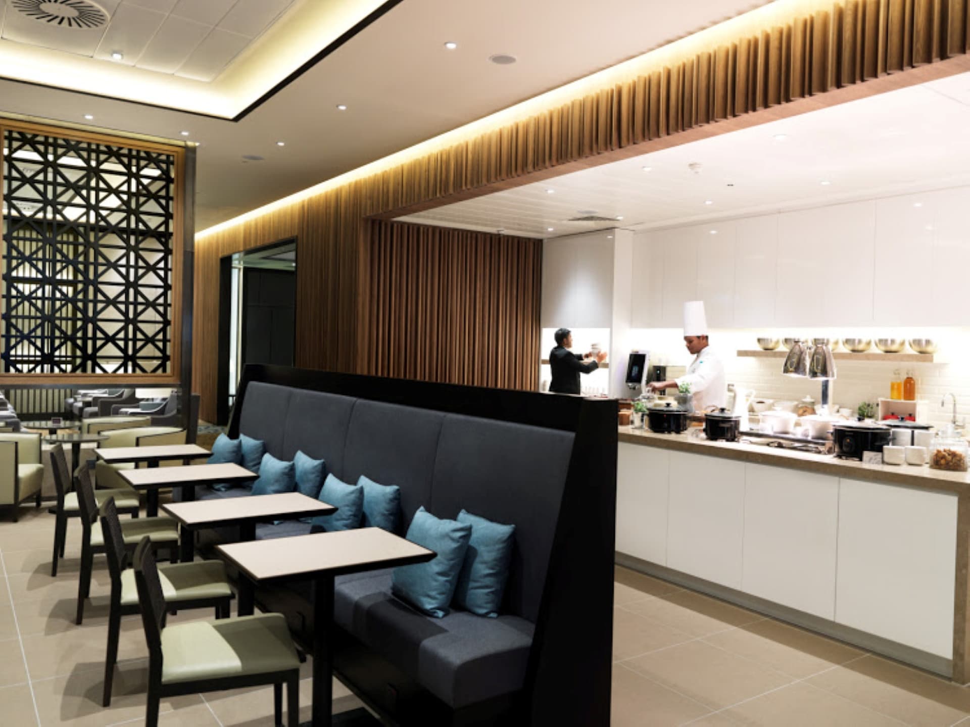 Plaza Premium Lounge - London Heathrow Airport Terminal 2 - imagen 4