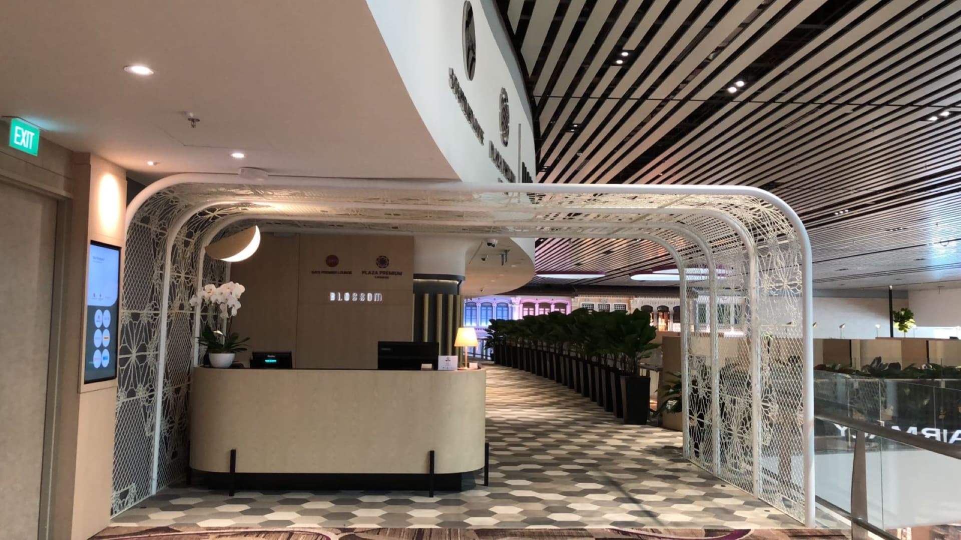Blossom SATS & Plaza Premium Lounge - Singapore Changi Airport Terminal 4 - image 5