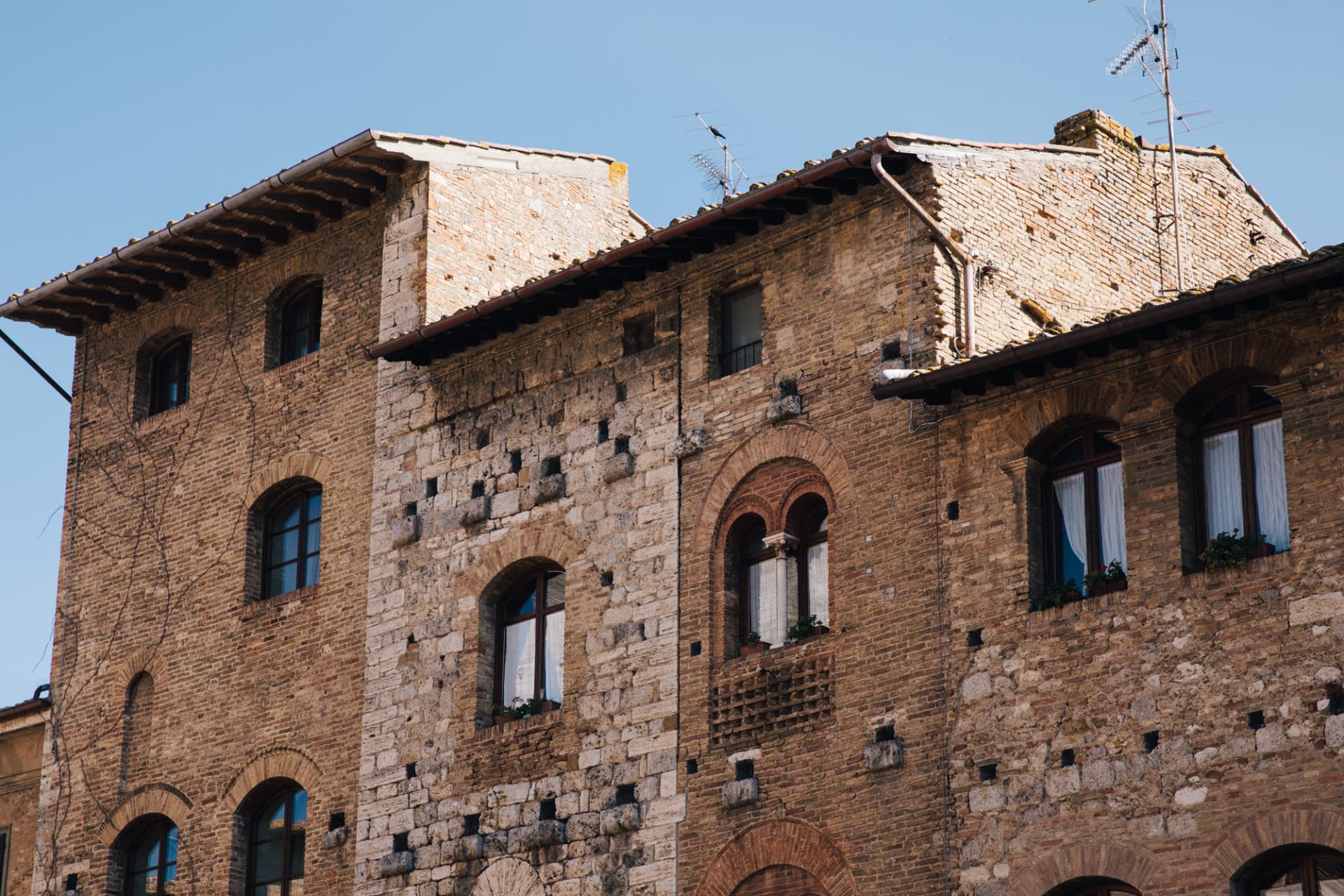 Tuscany Full-Day Tour from Florence: Pisa, Chianti, San Gimignano, Siena - image 11
