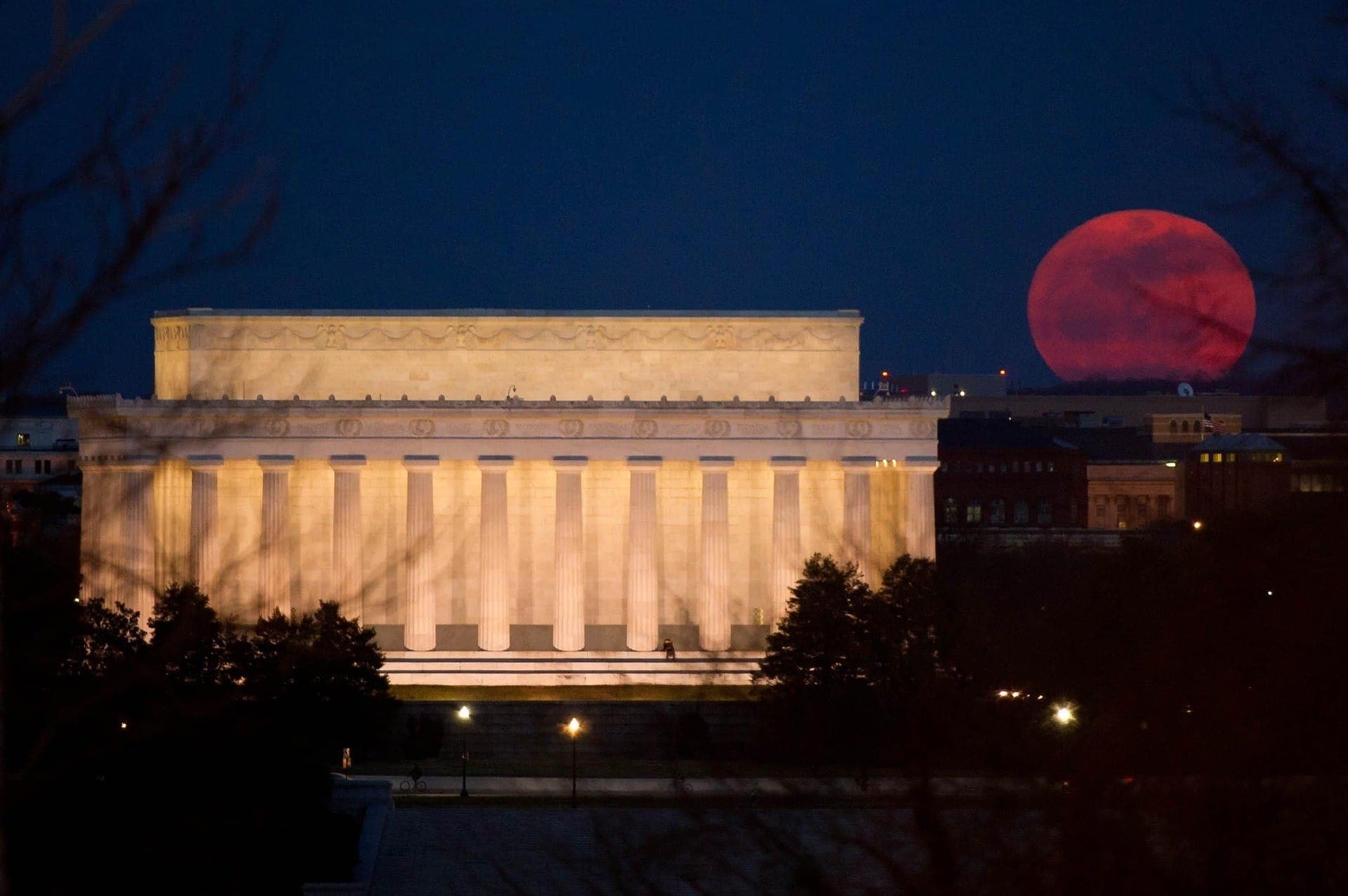 Washington DC Night Memorials Walking Tour with Skyline View - main image