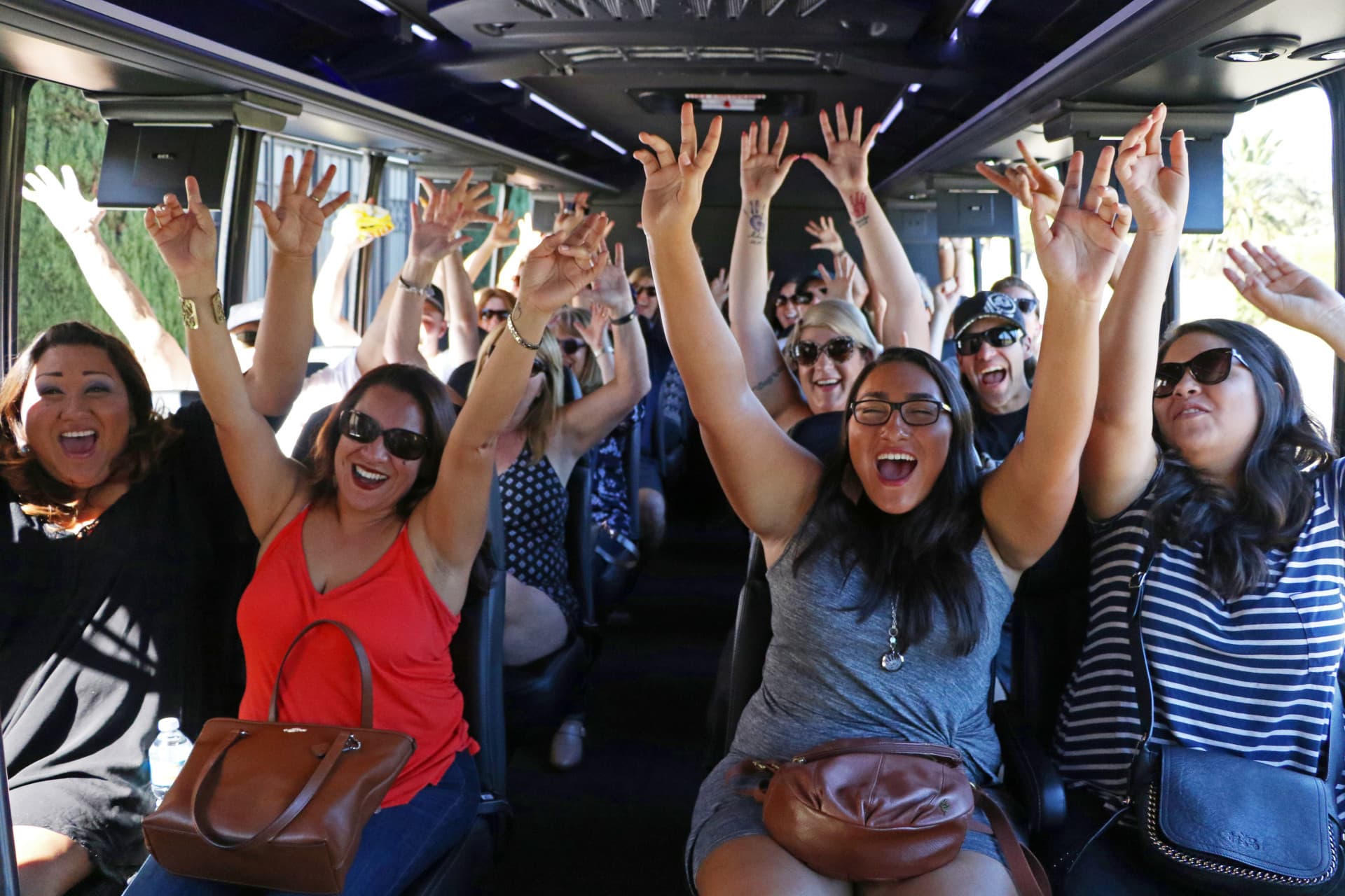 TMZ Celebrity Bus Tour - image 2