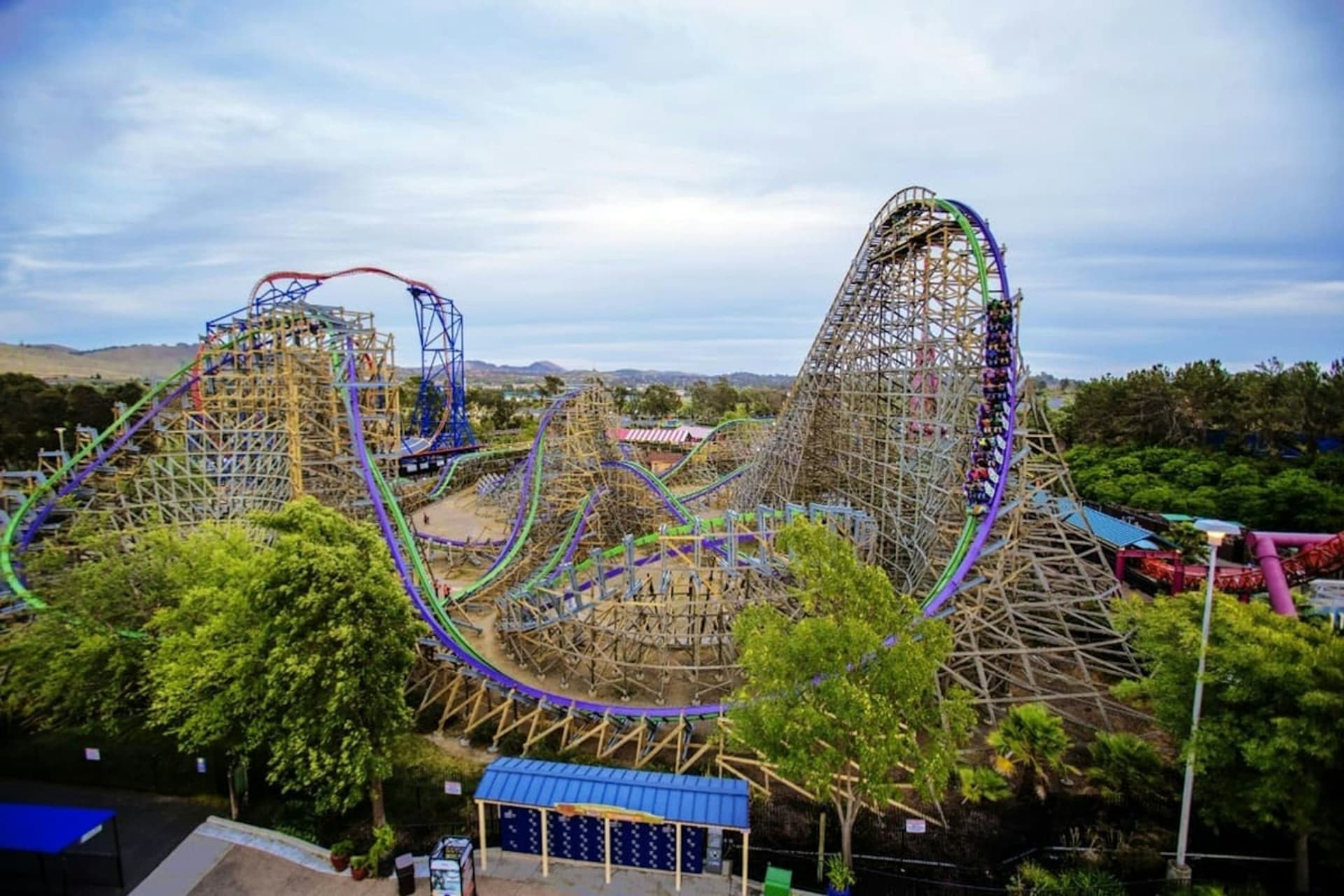 Entrada a Six Flags Discovery Kingdom - imagen 3