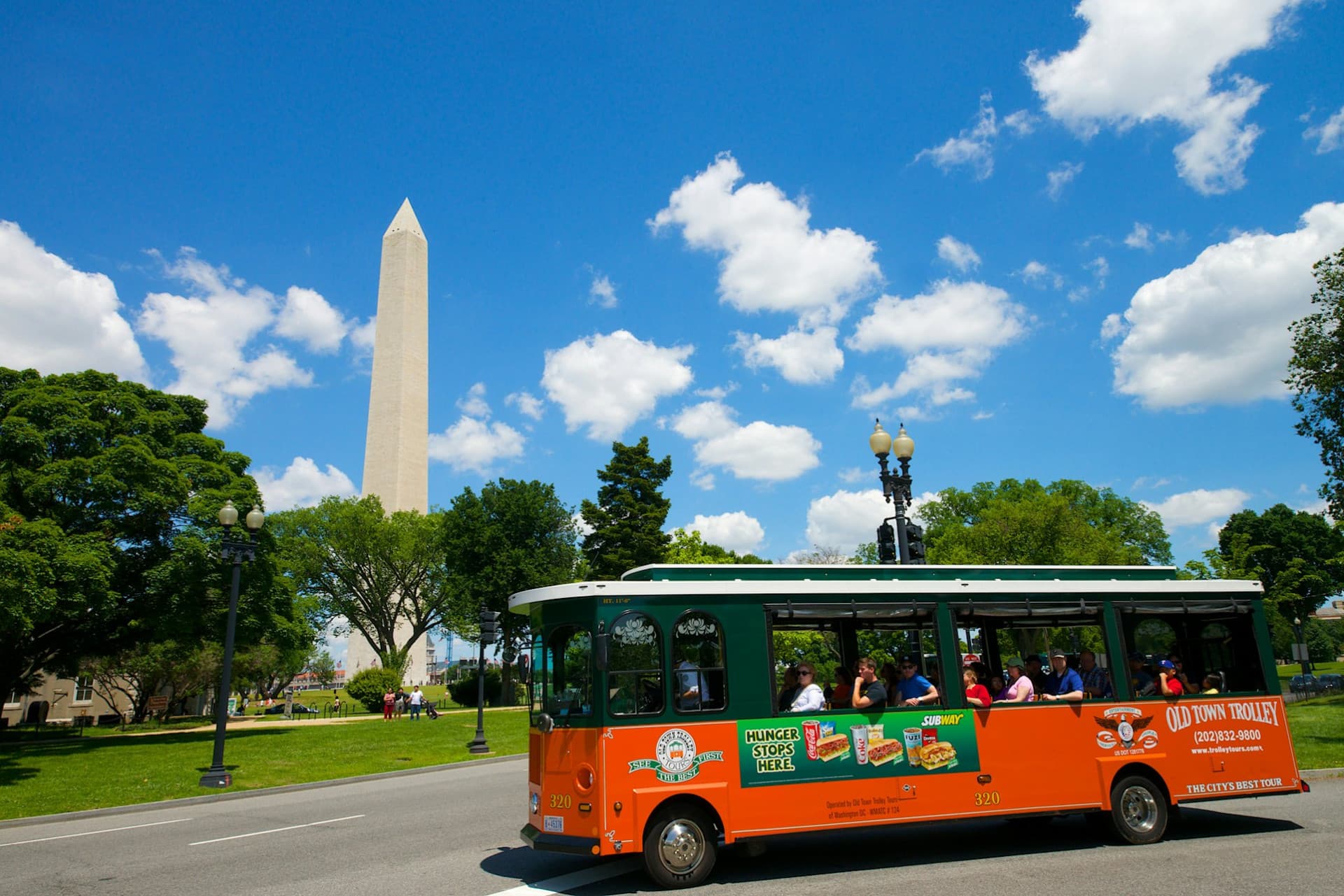 Washington DC: Hop-on Hop-off Old Town Trolley Ticket - image 2