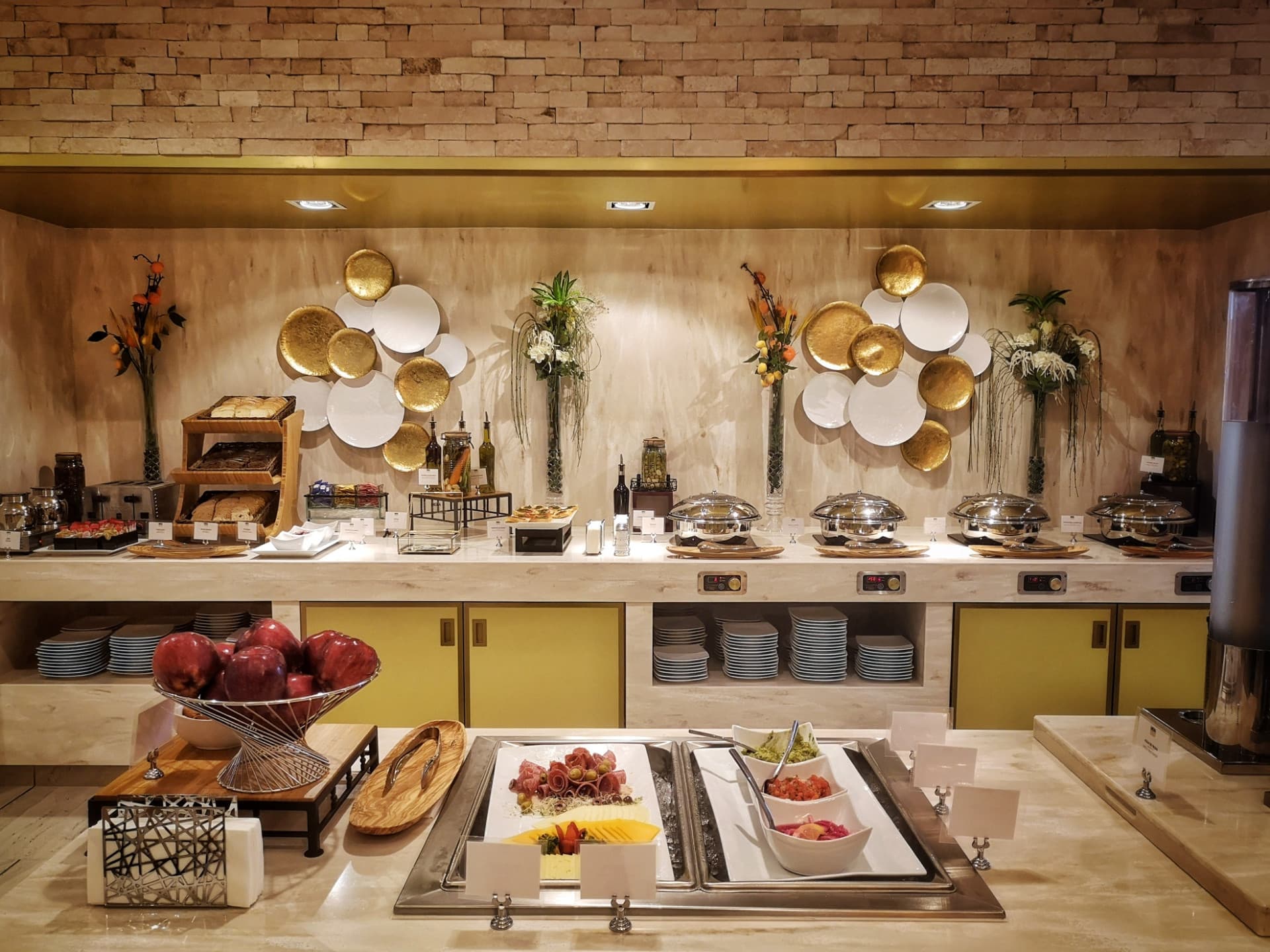 MERA Business Lounge - Cancun International Airport - image 21