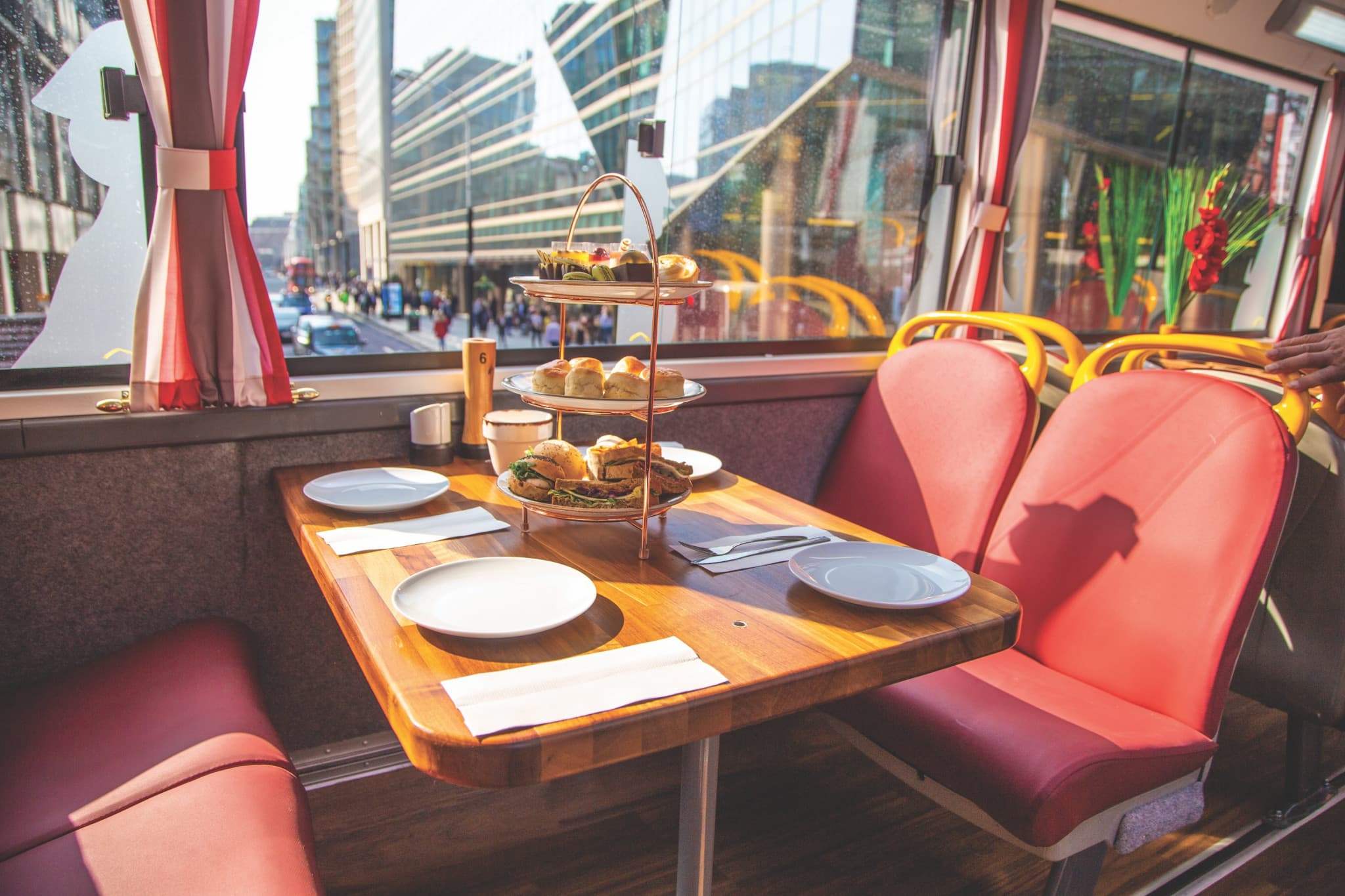 Afternoon Tea Bus with Panoramic Tour of London - image 9