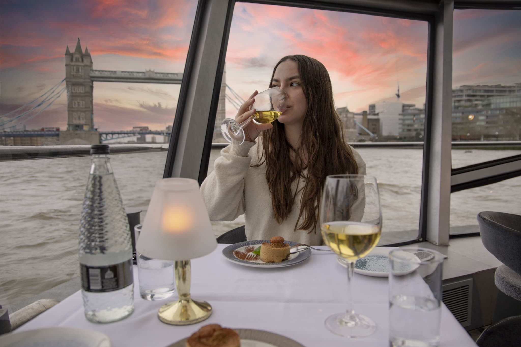 London Dinner Cruise on the River Thames - image 2