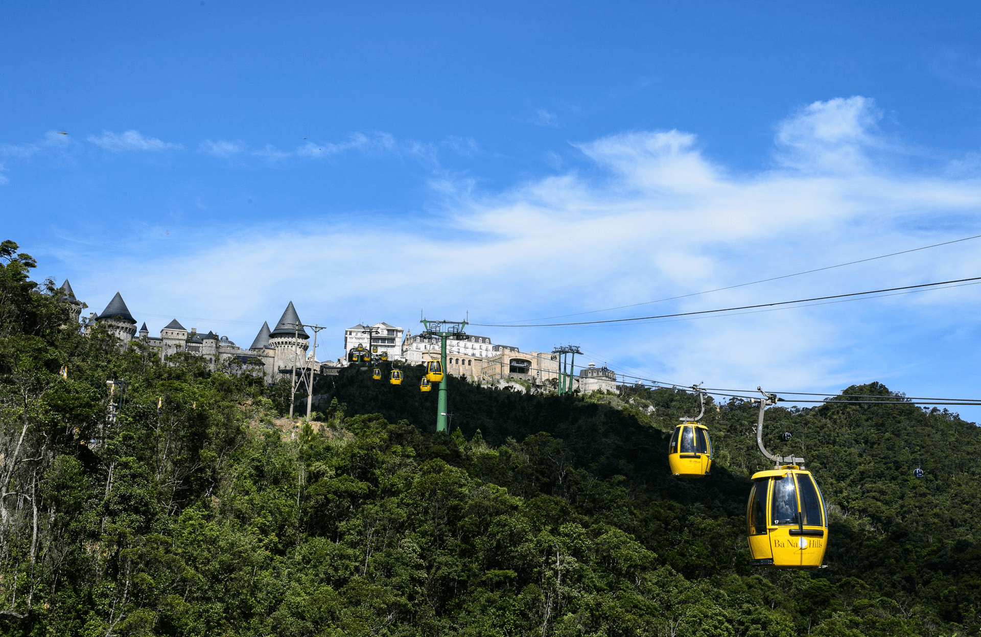 Ba Na Hills and Golden Bridge Full-Day Private Tour from Da Nang with Korean-speaking Guide - image 5